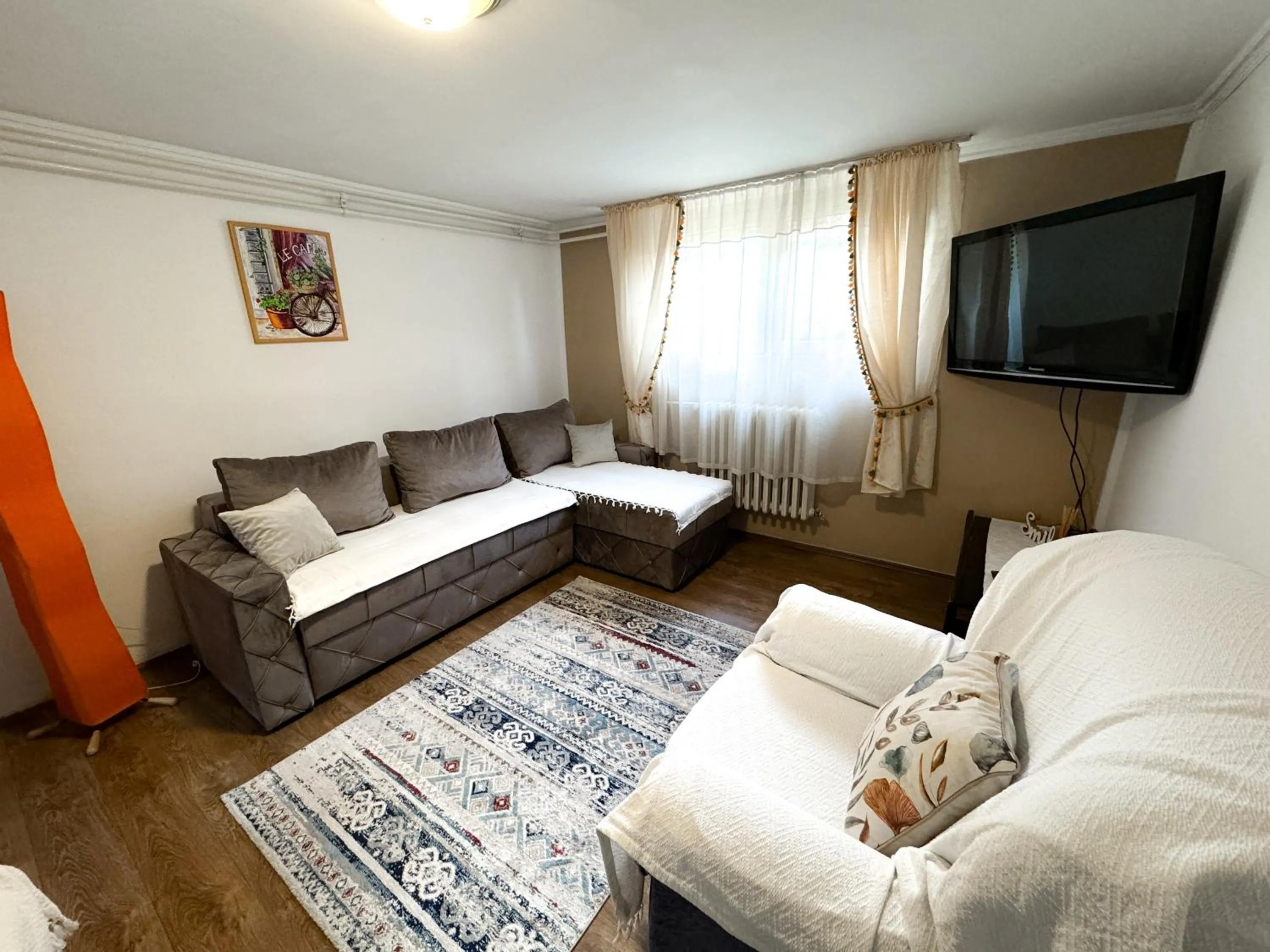 TV and multimedia, Bed in Meda Apartment