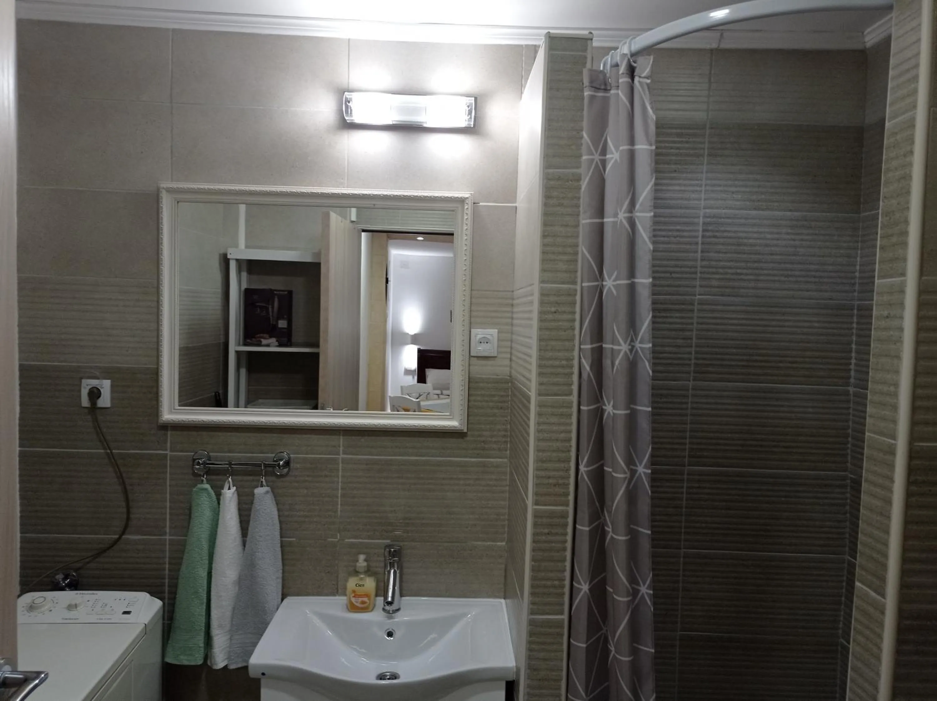 Shower in Meda Apartment