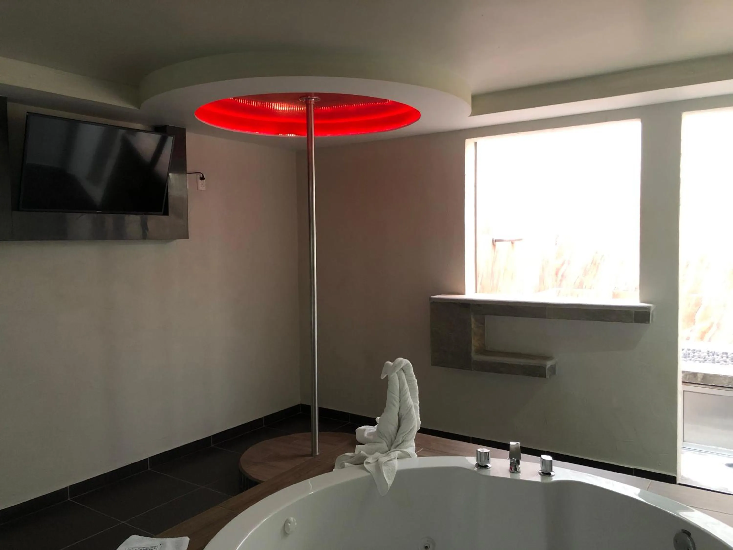 Bath in Hotel & Villas 7