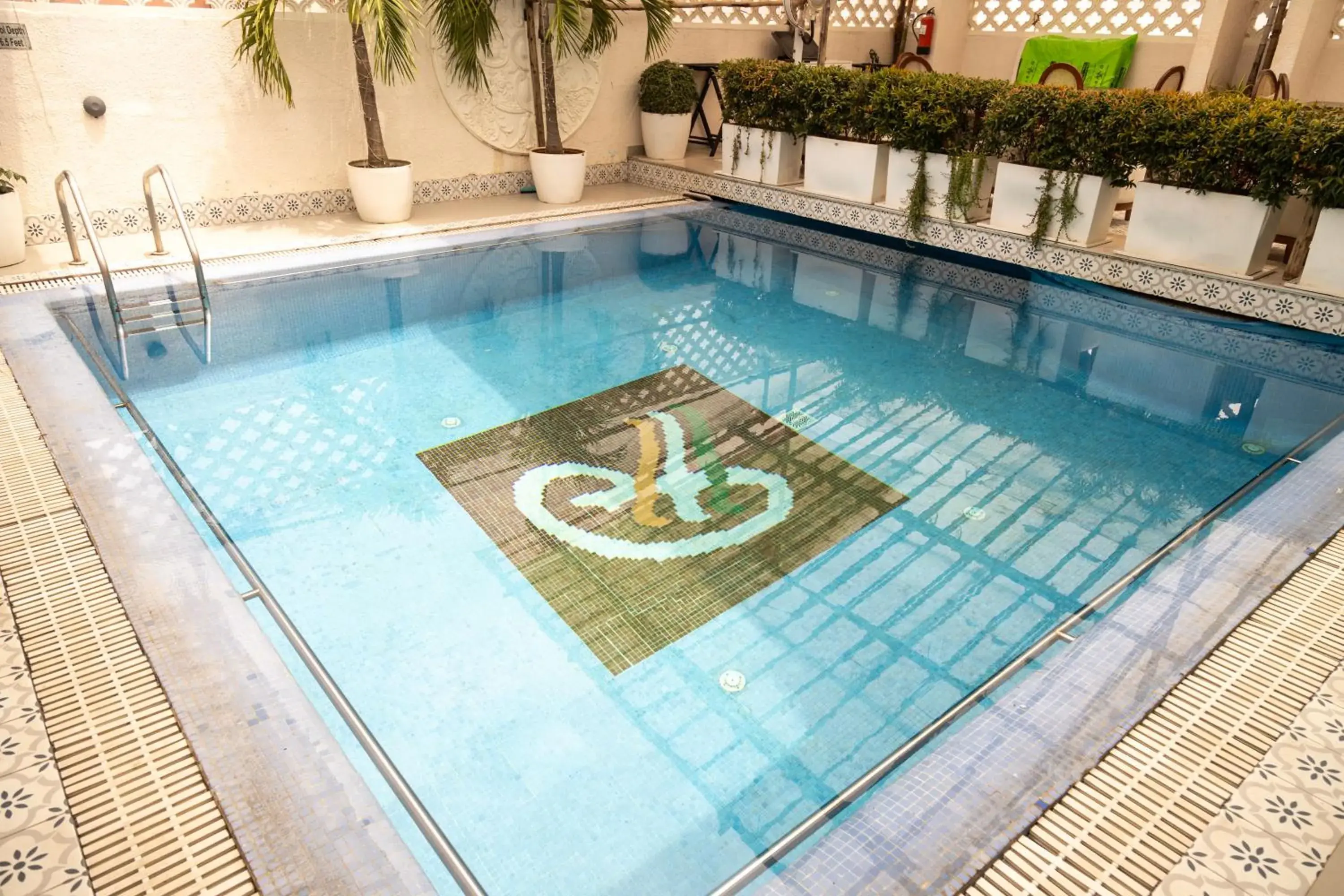 Swimming pool in Ramee Guestline Hotel Dadar Swimming pool in Ramee Guestline Hotel Dadar