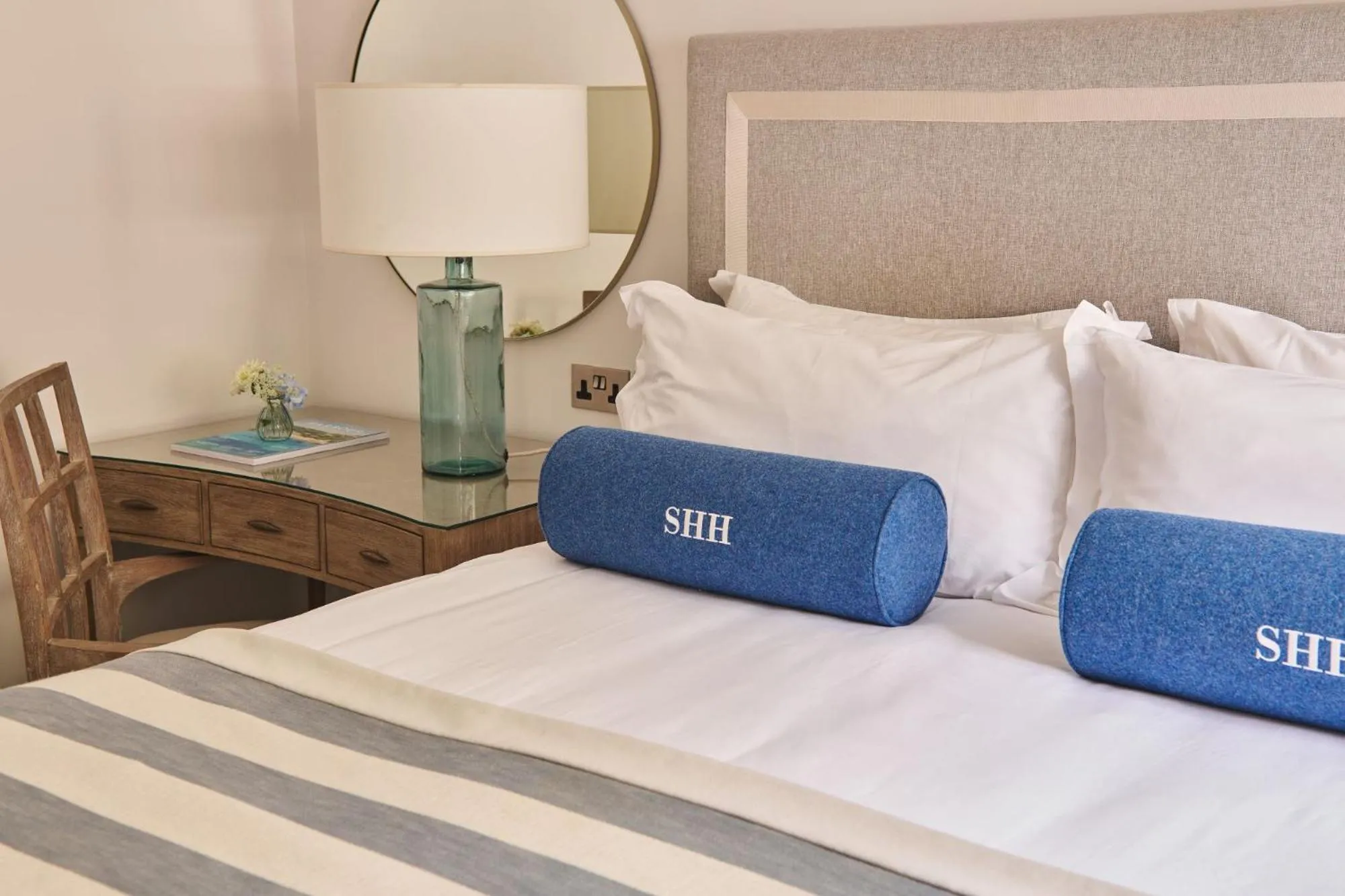 Bed in Harbour Hotel & Spa Salcombe