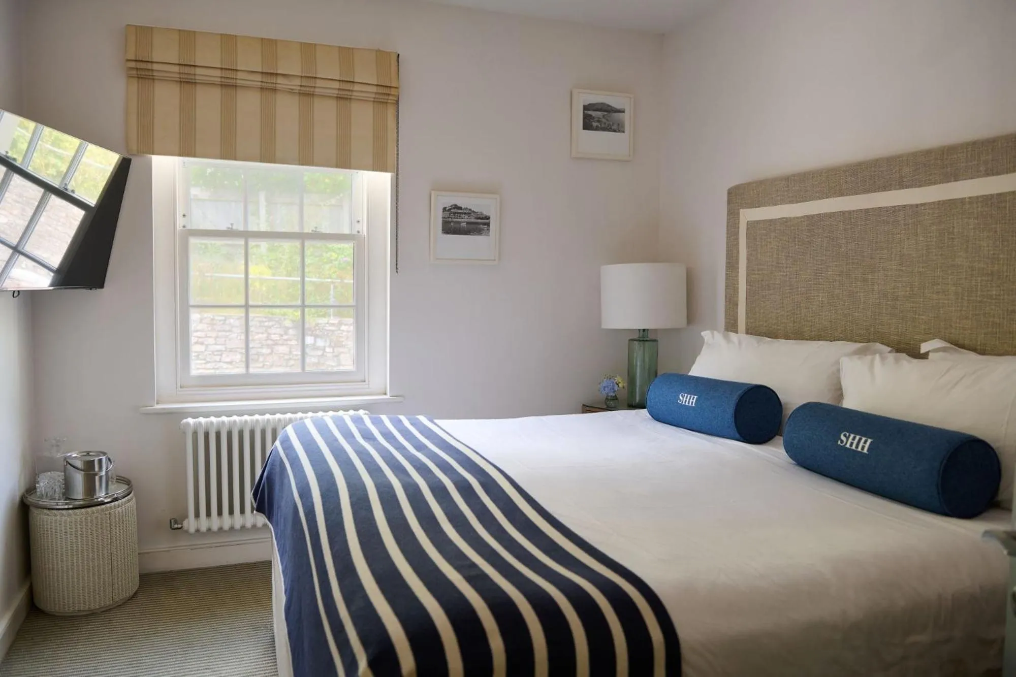 Bed in Harbour Hotel & Spa Salcombe