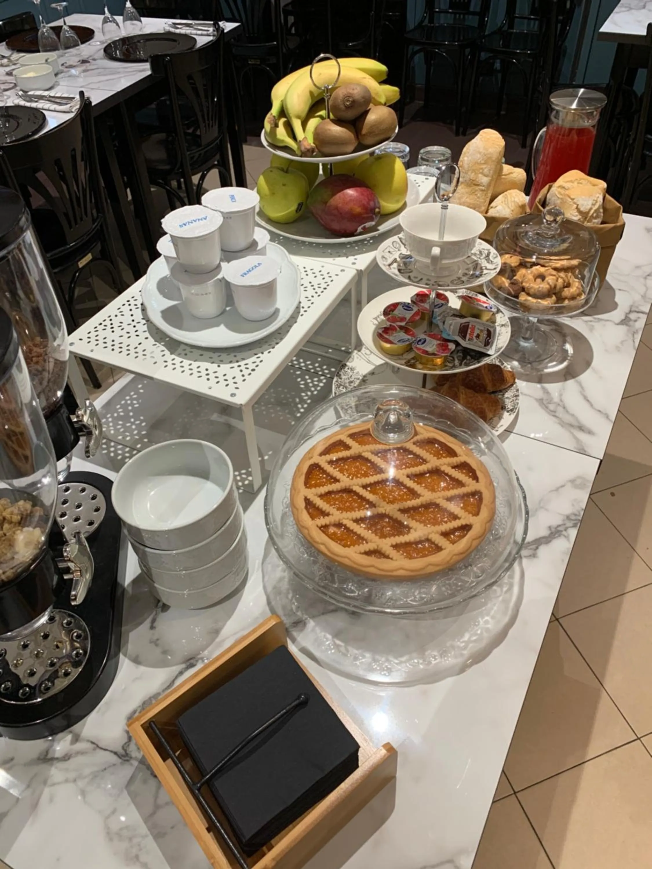Continental breakfast in Ristorante Locanda Milano