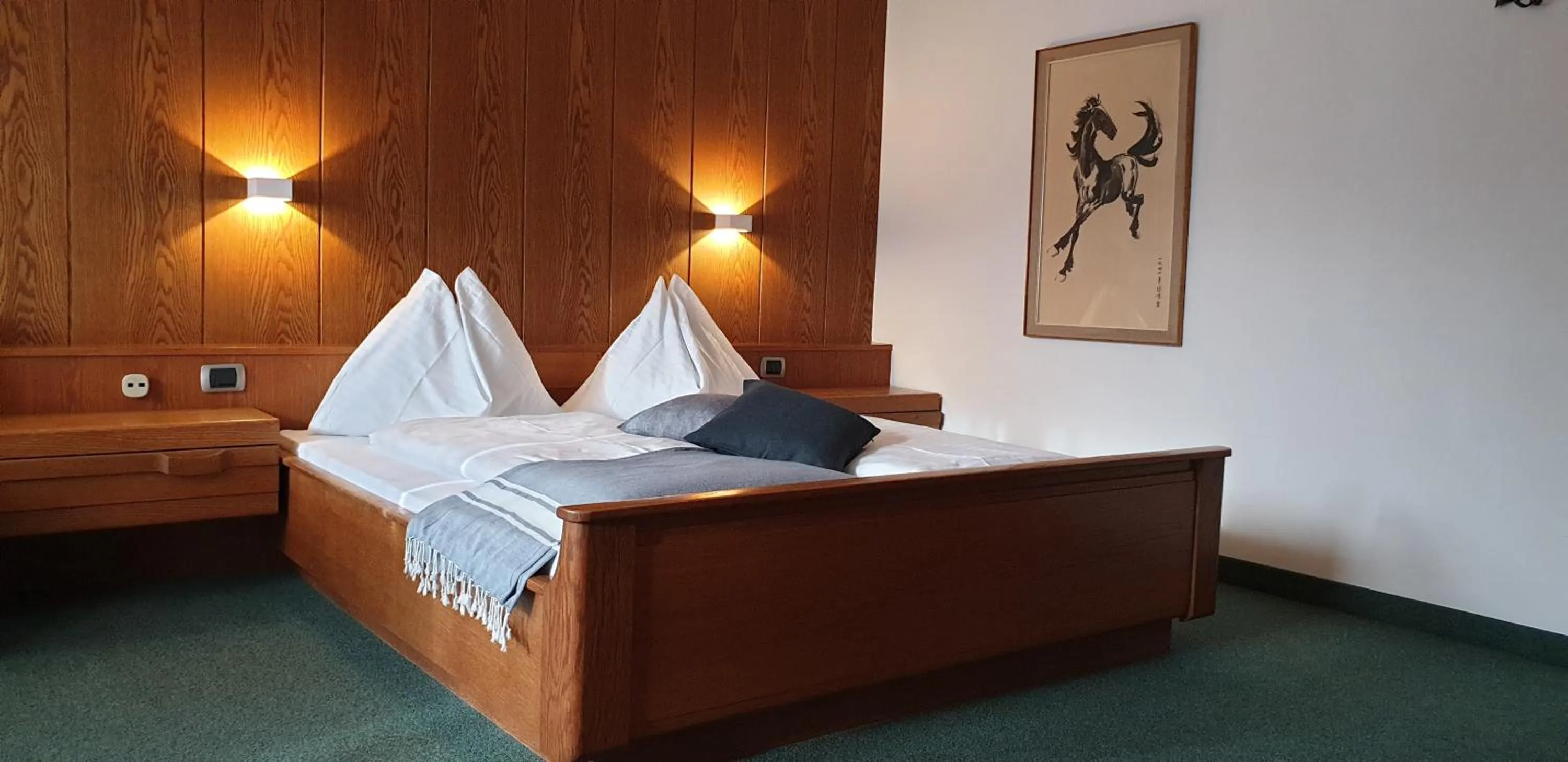 Staff, Bed in Hotel Schönbrunn