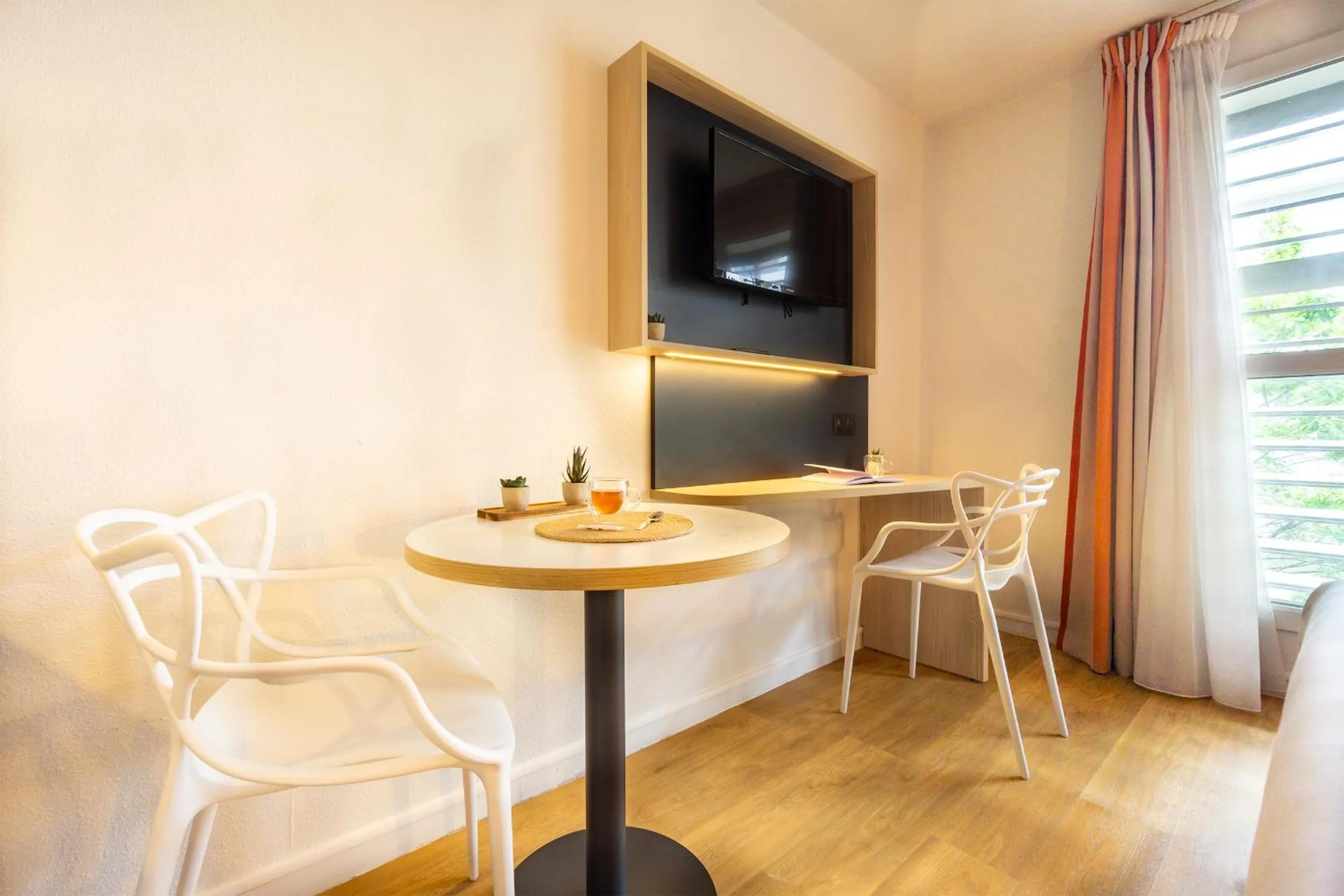 Dining area in City Résidence Bordeaux Centre