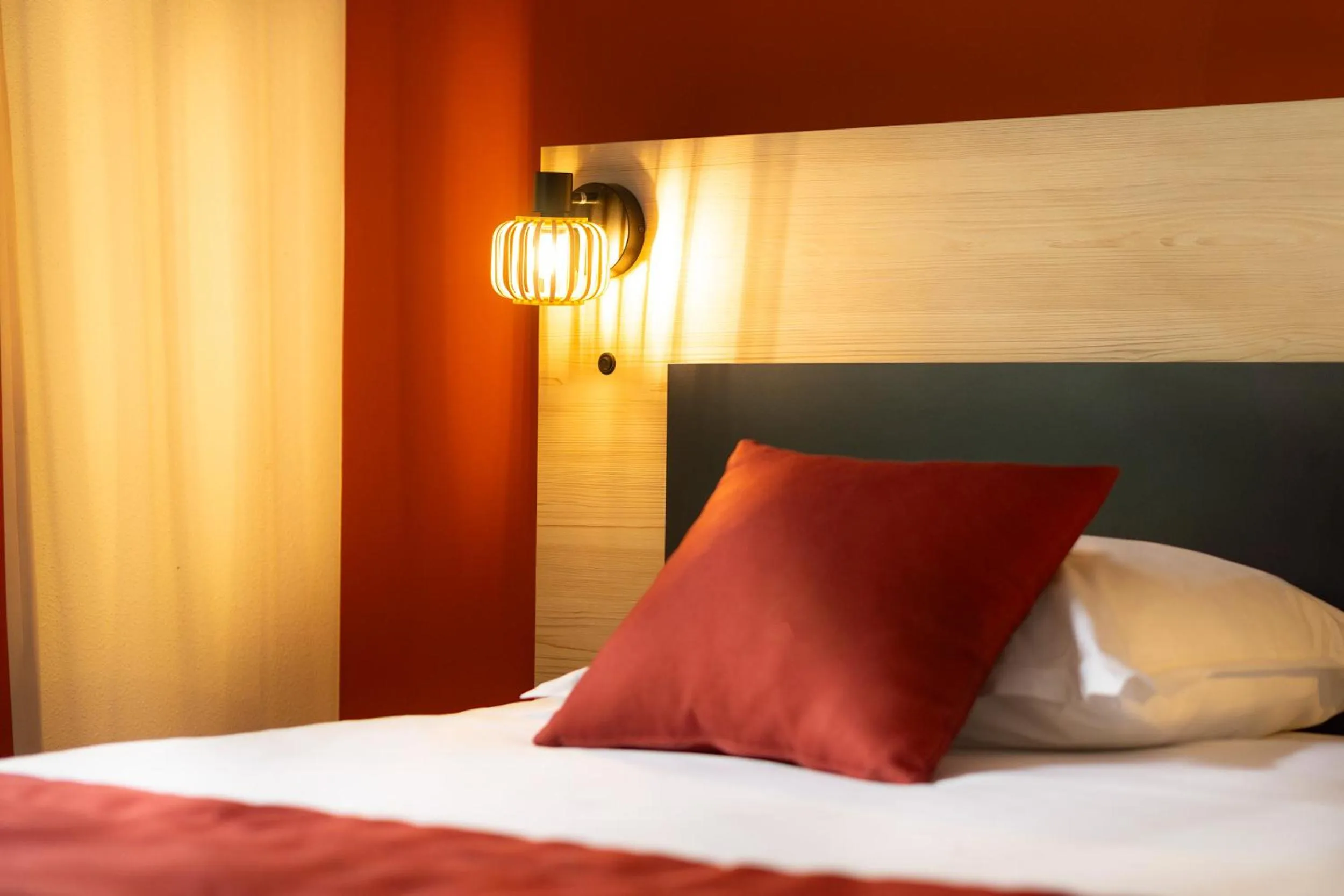 Bedroom, Bed in City Résidence Bordeaux Centre