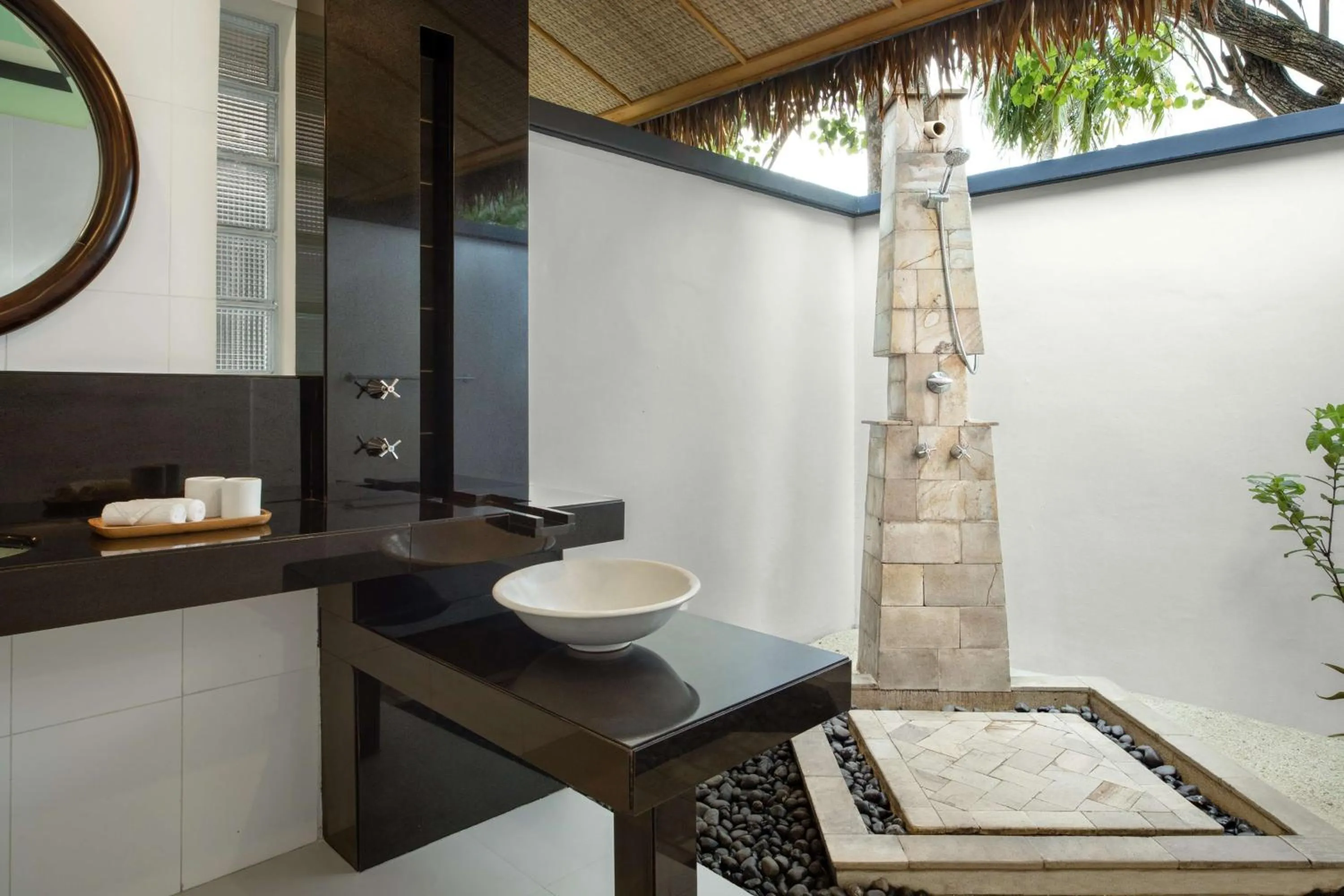 Bathroom in Dhawa Ihuru, part of Banyan Group