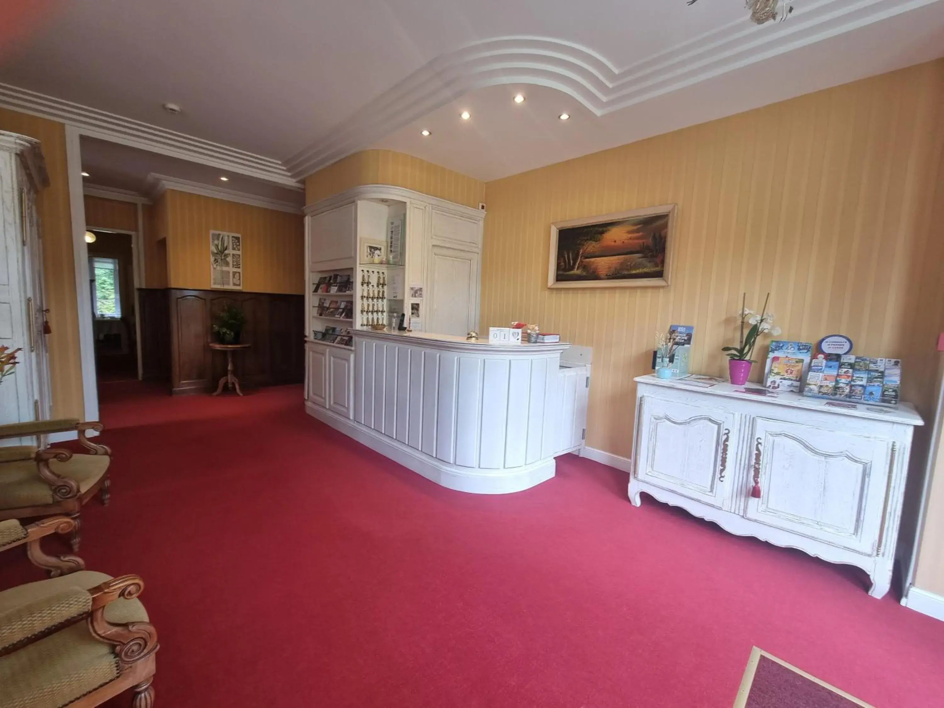 Property building in La Villa Bois Joli HOTEL RESTAURANT Property building in La Villa Bois Joli HOTEL RESTAURANT