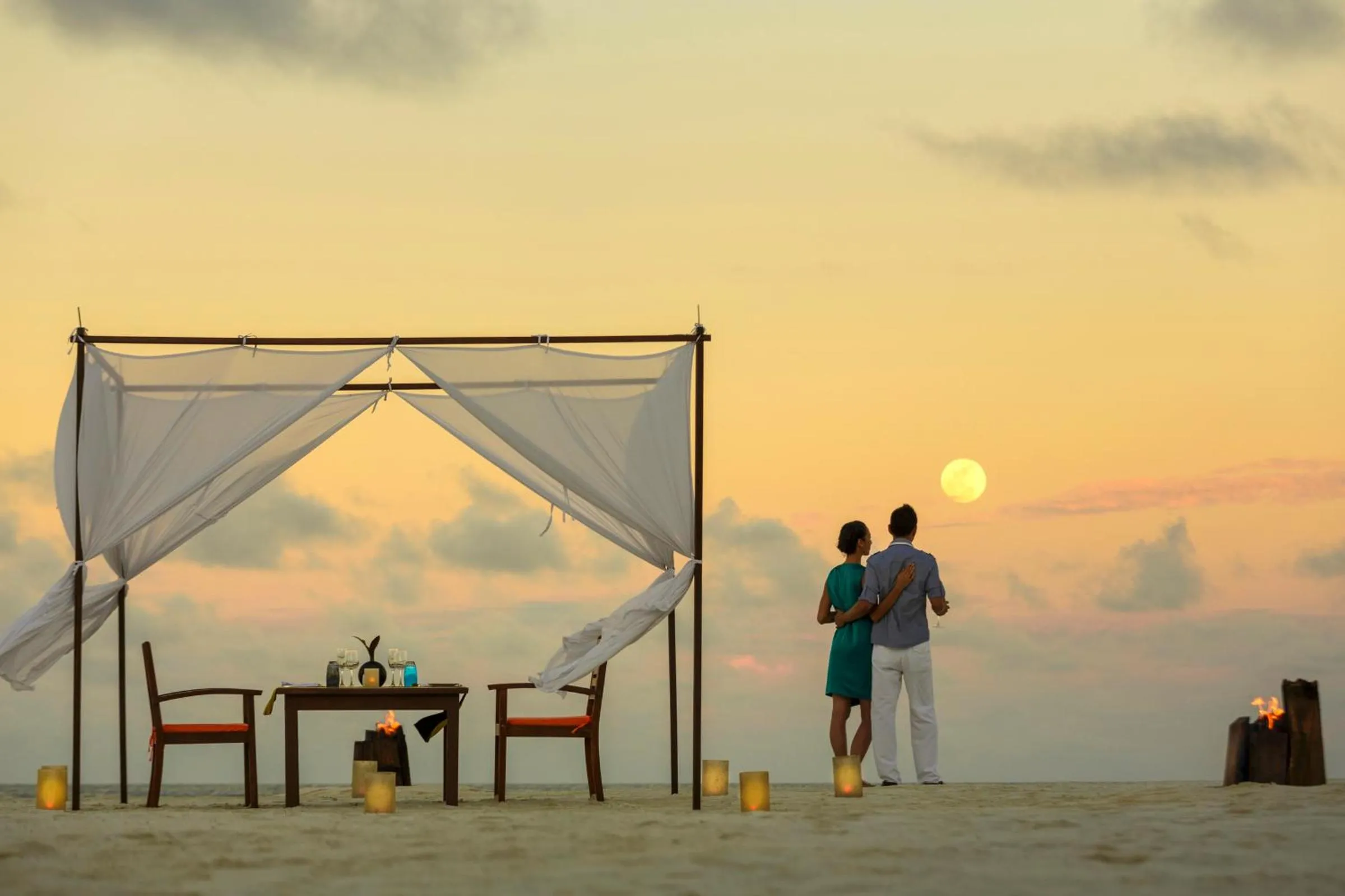 Guests in Angsana Velavaru - Enjoy 20 percent off Return Seaplane for Two guests on stays of 4 nights or more between 1 March to 23 December 2026