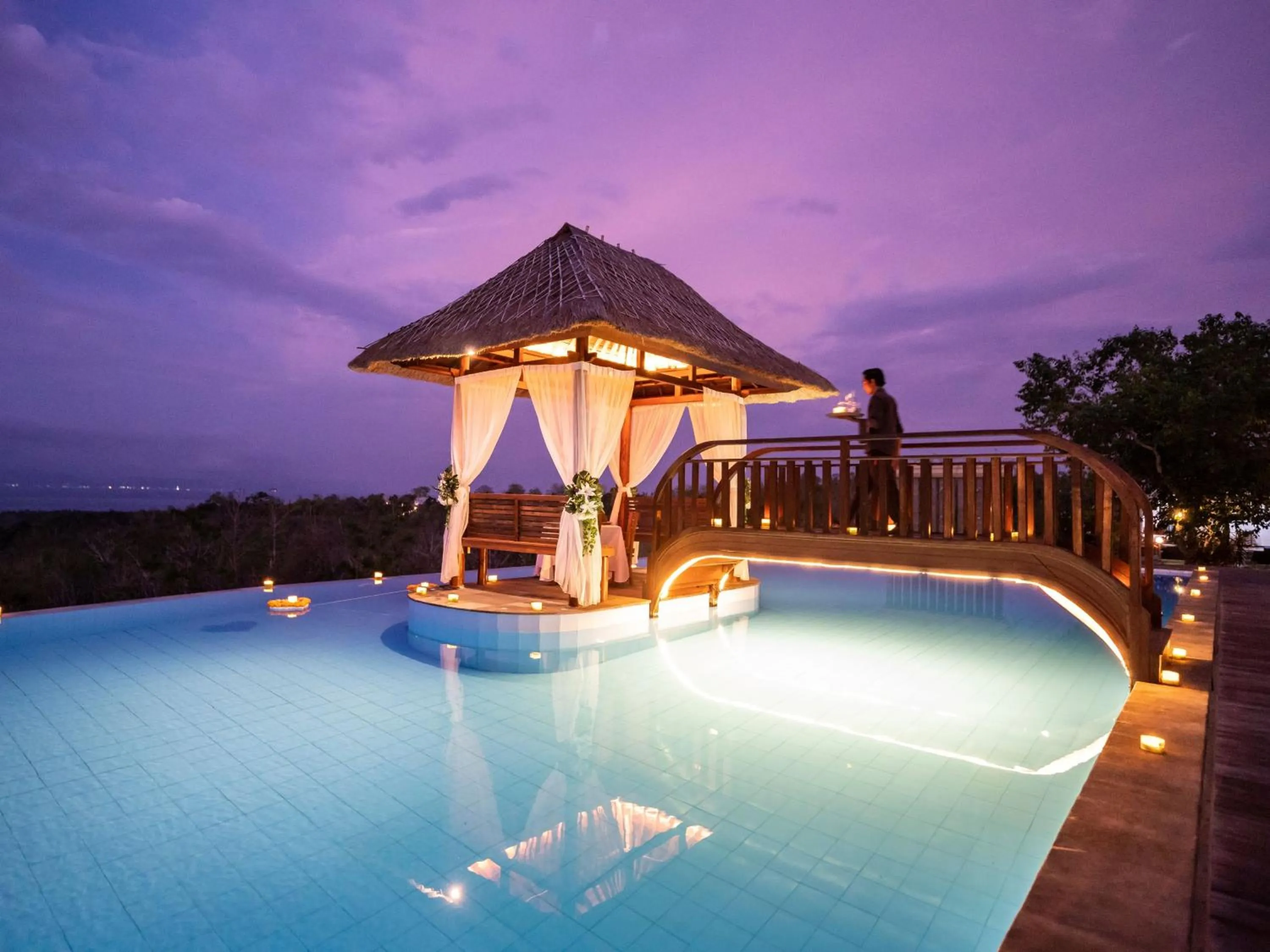Swimming pool in Semabu Hills Hotel Nusa Penida