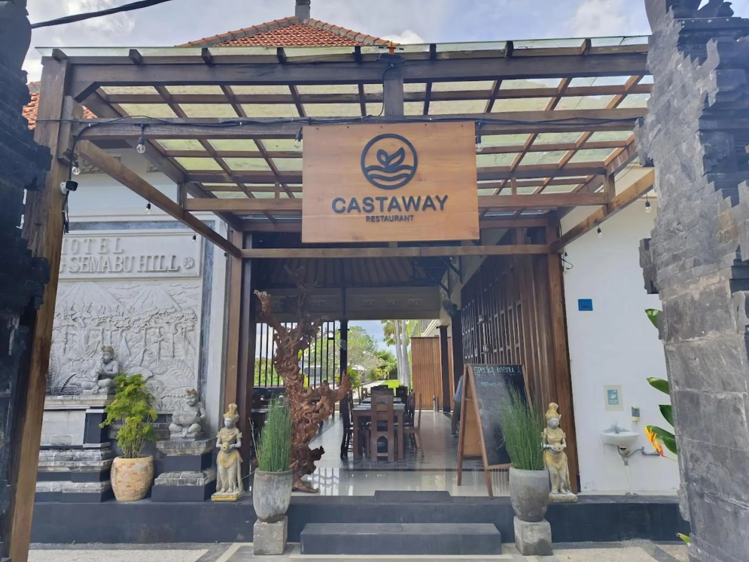 Restaurant/places to eat in Semabu Hills Hotel Nusa Penida Restaurant/places to eat in Semabu Hills Hotel Nusa Penida