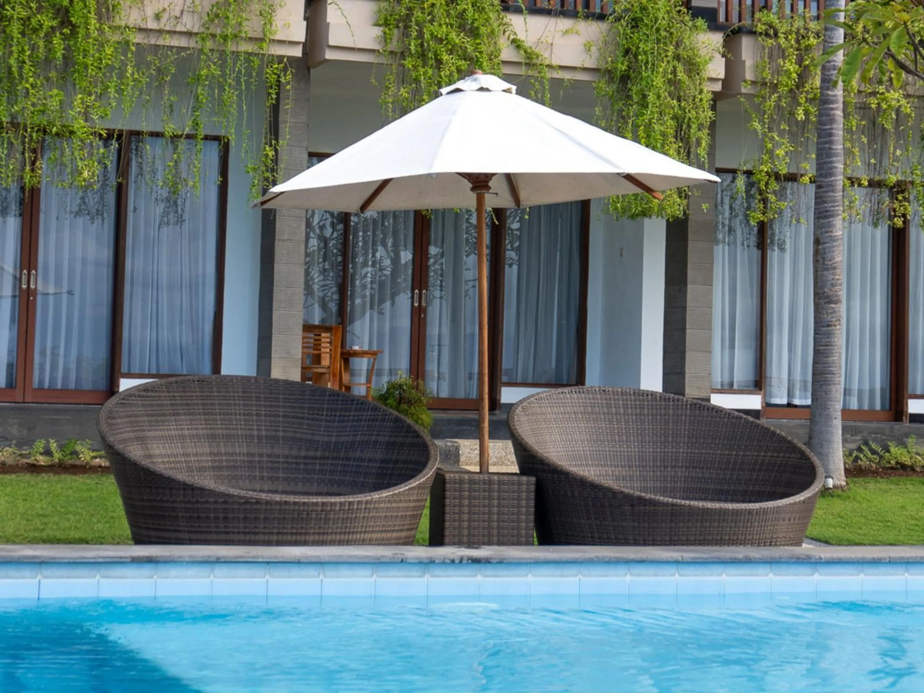 Swimming pool in Semabu Hills Hotel Nusa Penida