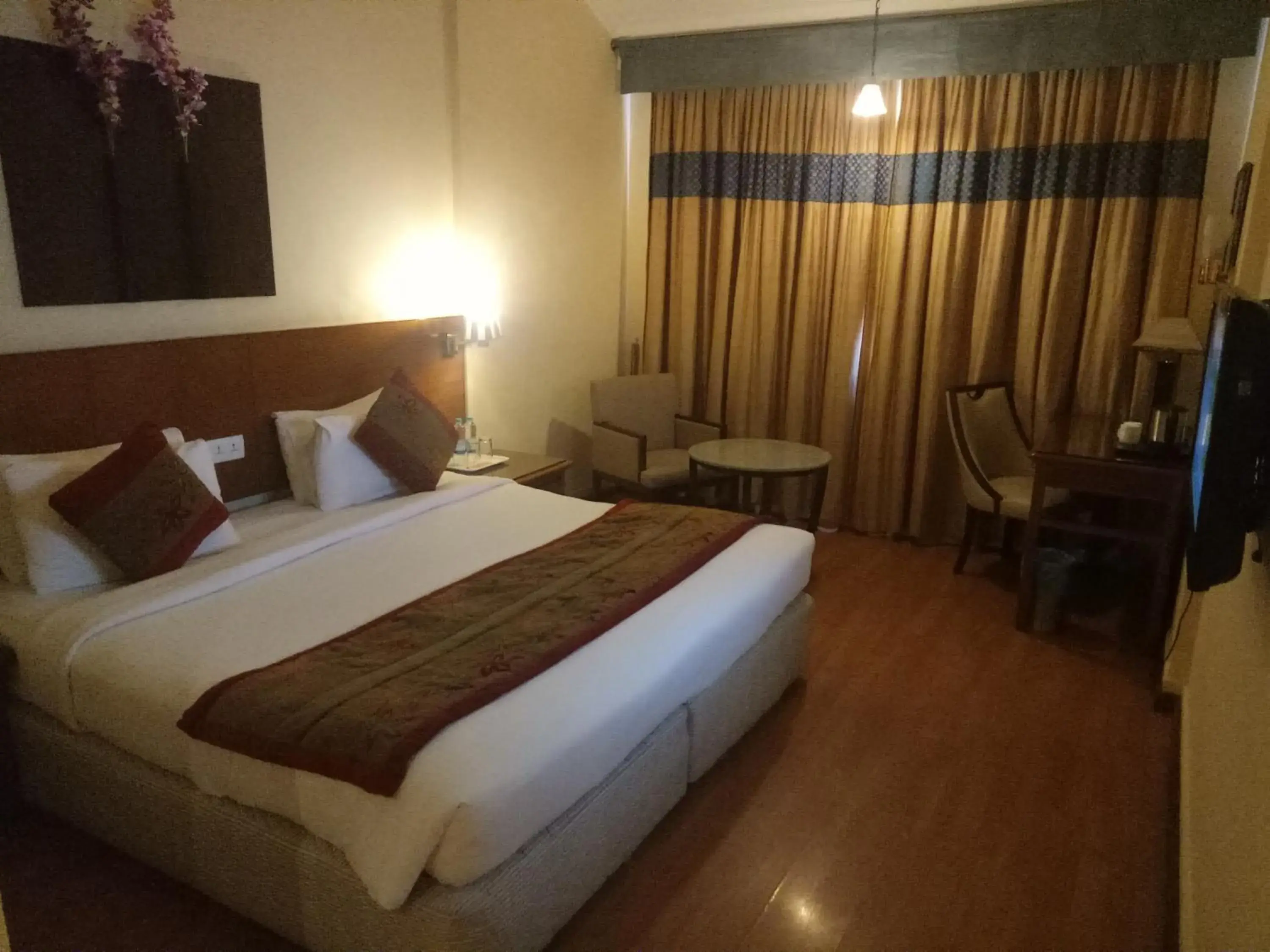 Bedroom, Bed in Ramee Guestline Hotel Bangalore Bedroom, Bed in Ramee Guestline Hotel Bangalore