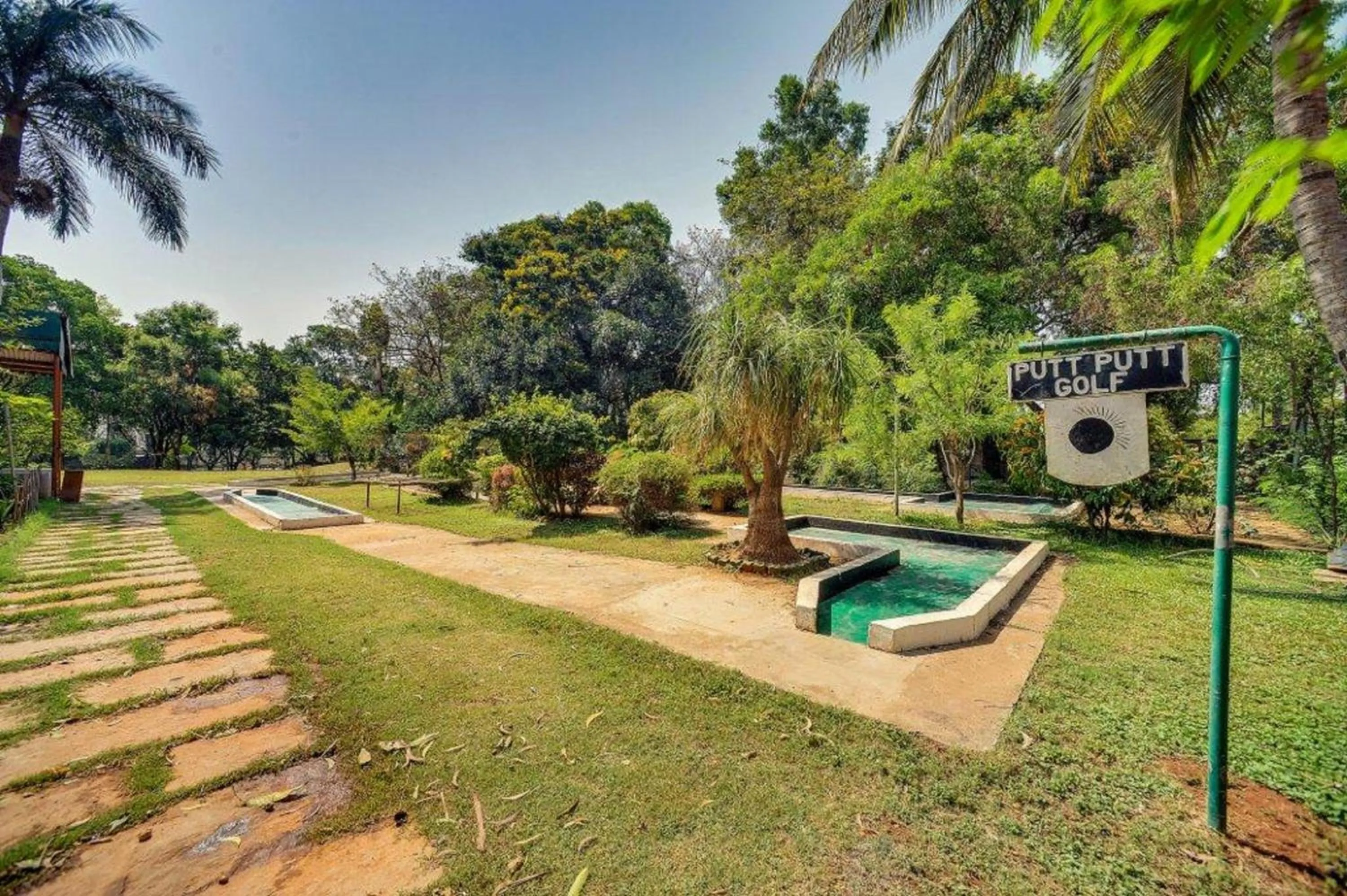 Golfcourse in Ramee Guestline Hotel Bangalore