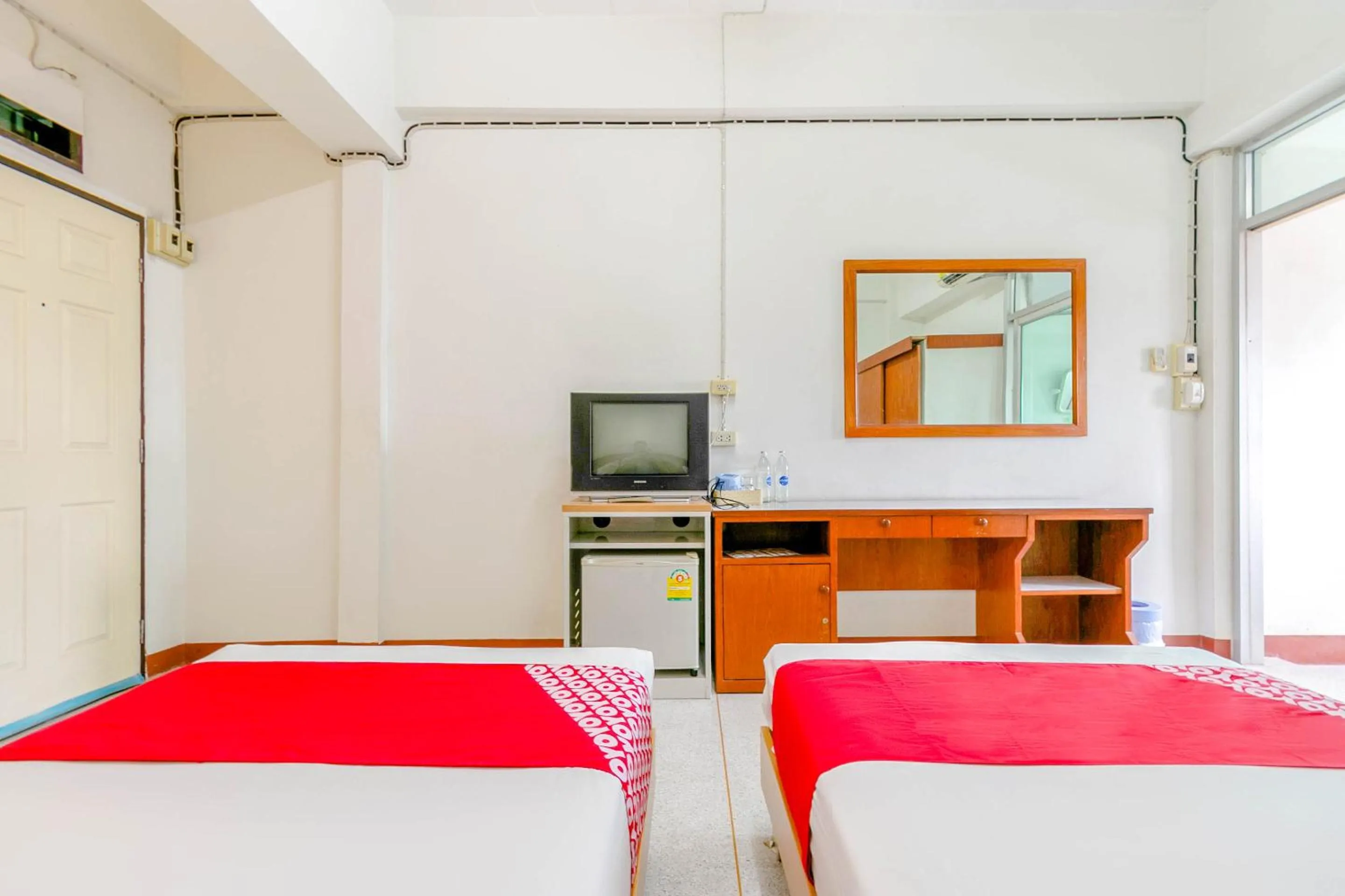 Bedroom, Bed in OYO 1161 Sathorn Mansion