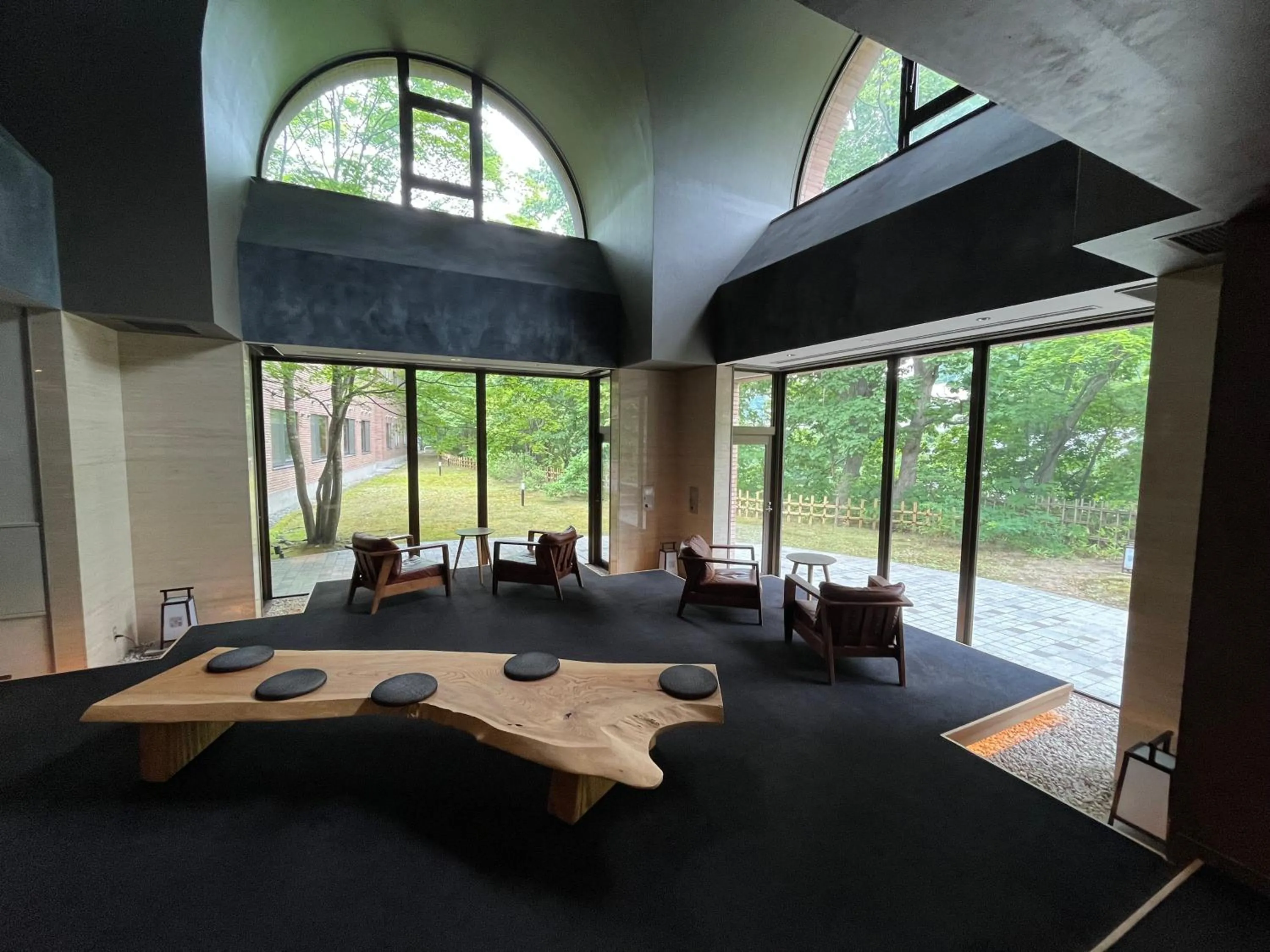 Seating area, Bed in Kuriya Suizan