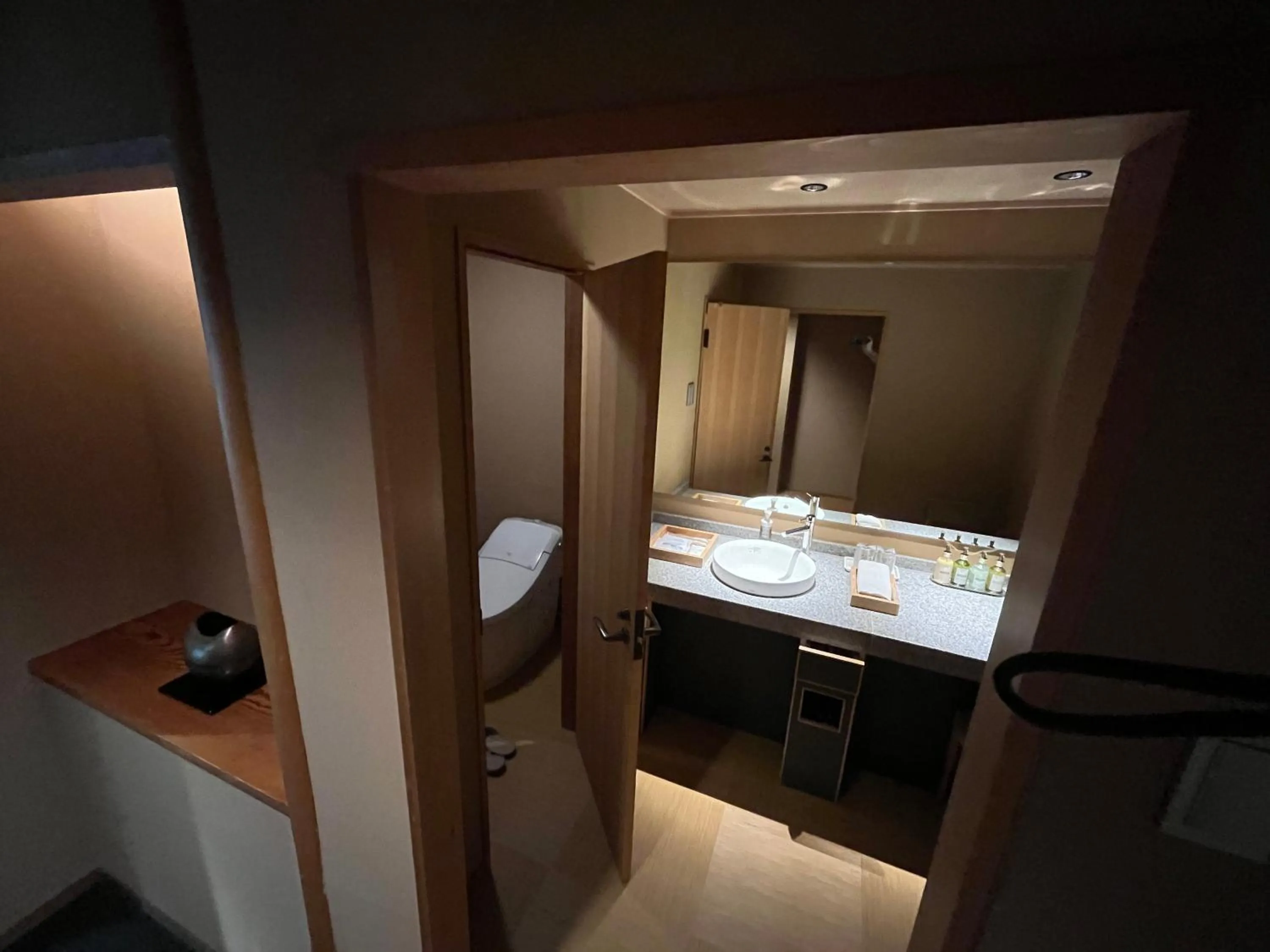 Bathroom, Bed in Kuriya Suizan