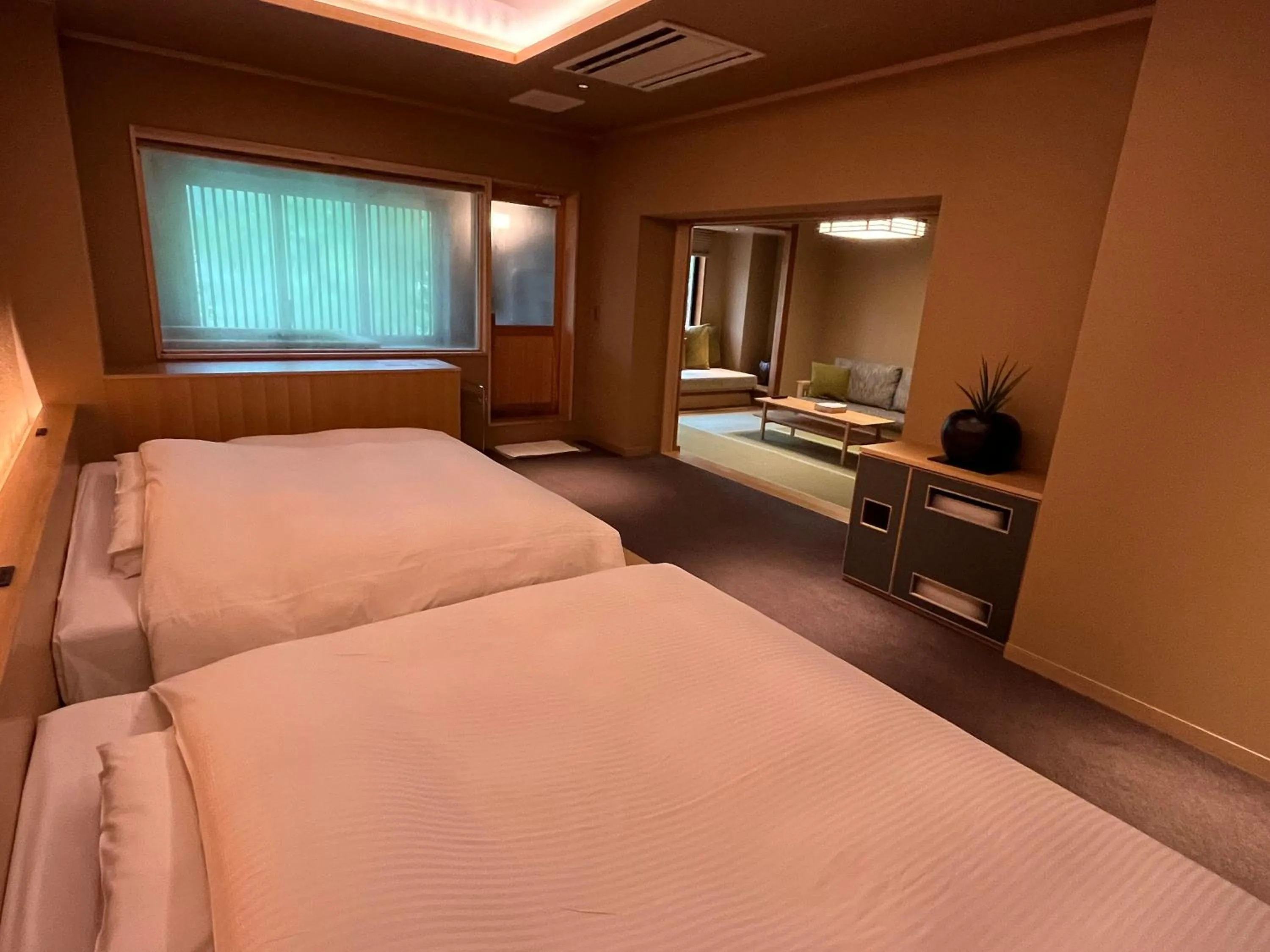 Bedroom, Bed in Kuriya Suizan