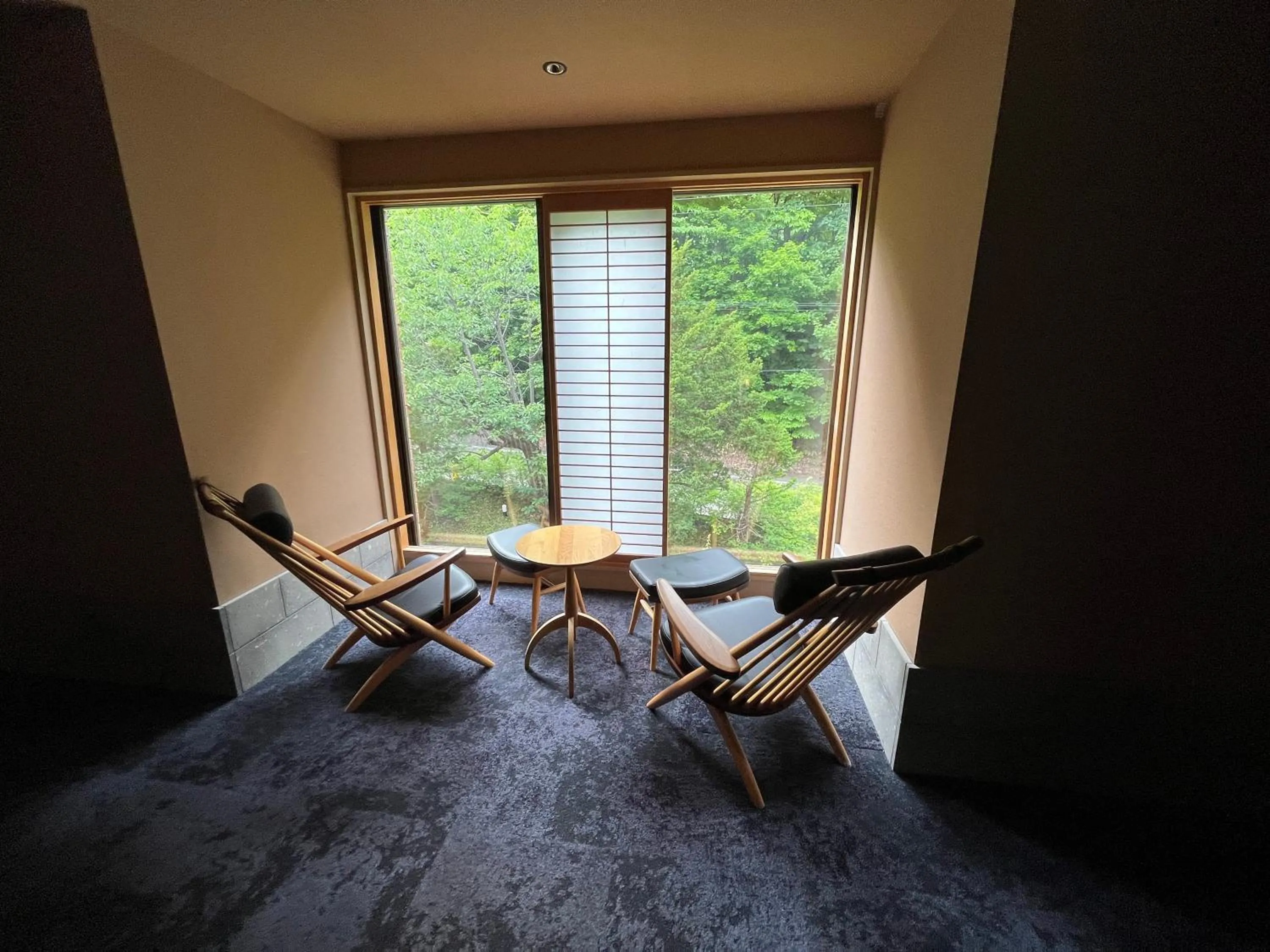 Seating area in Kuriya Suizan