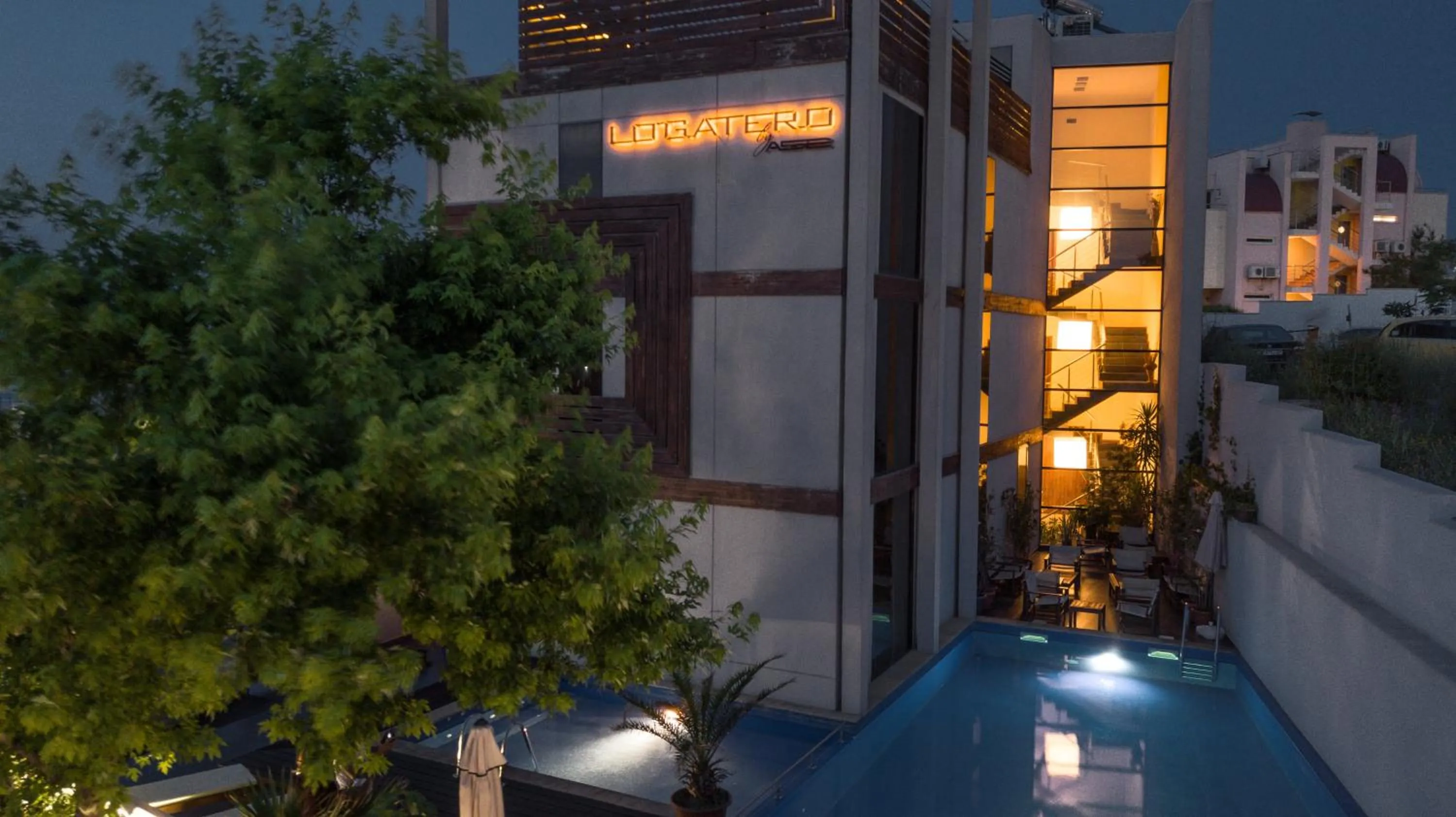 Property logo or sign in Design Hotel Logatero