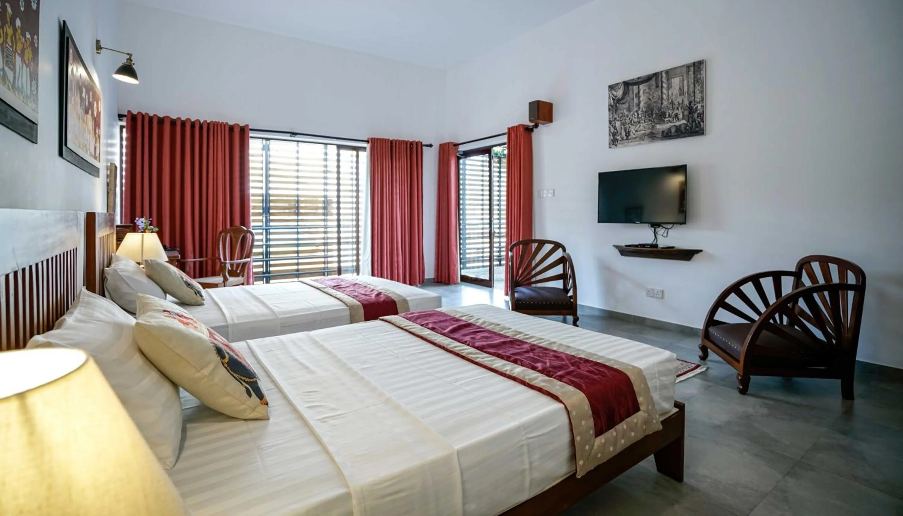 Photo of the whole room, Bed in Atelier