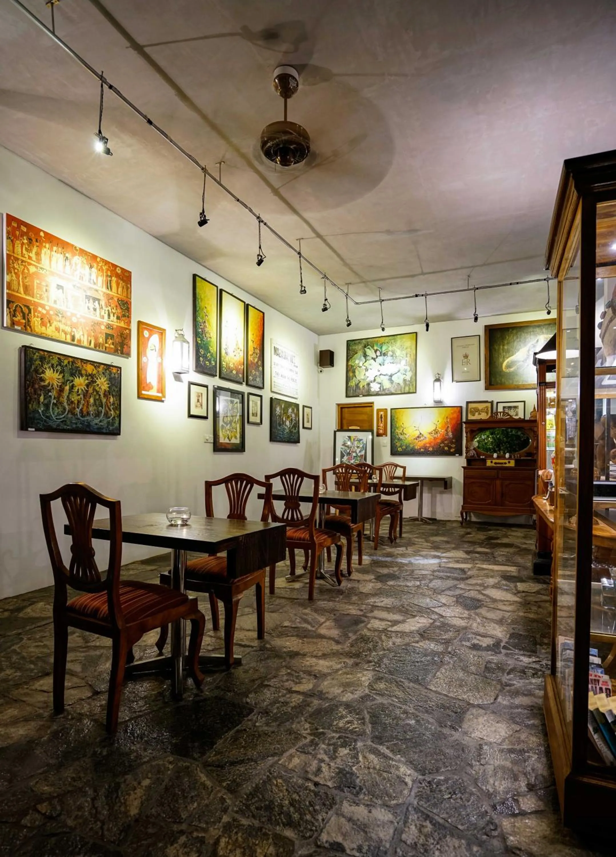 Restaurant/places to eat in Atelier