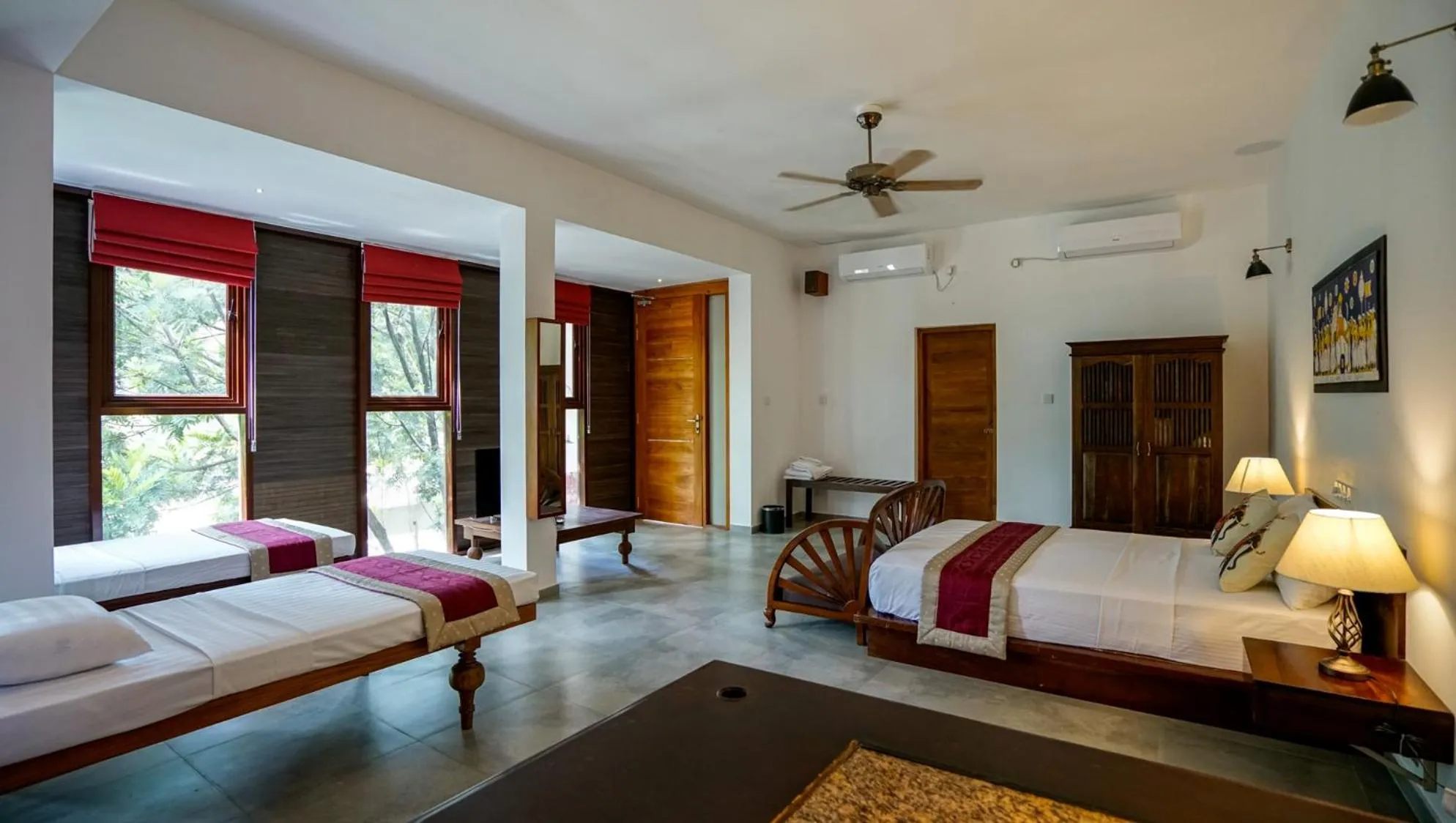 Photo of the whole room, Bed in Atelier