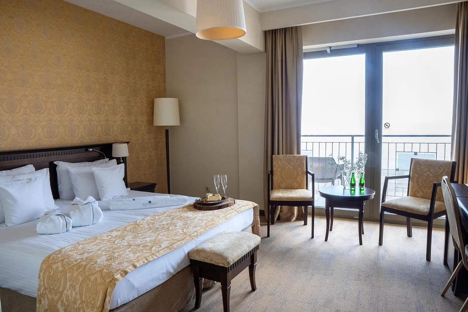 Property building, Bed in Hotel Lambert Medical Spa