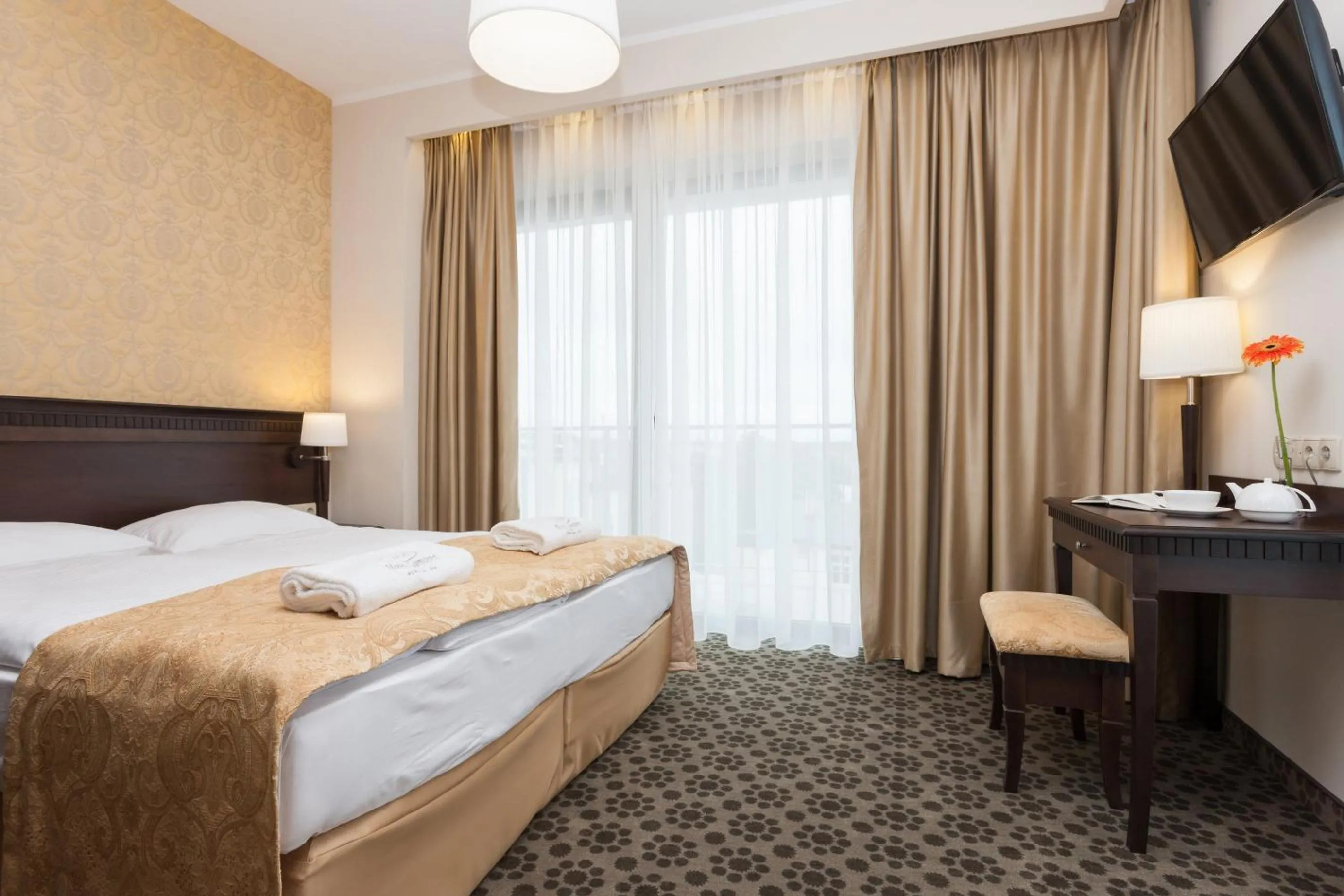 Bedroom, Bed in Hotel Lambert Medical Spa