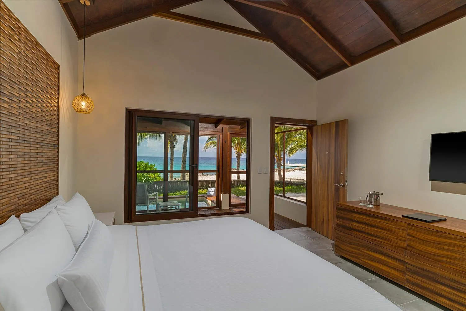 Bedroom, Bed in The Westin Cozumel