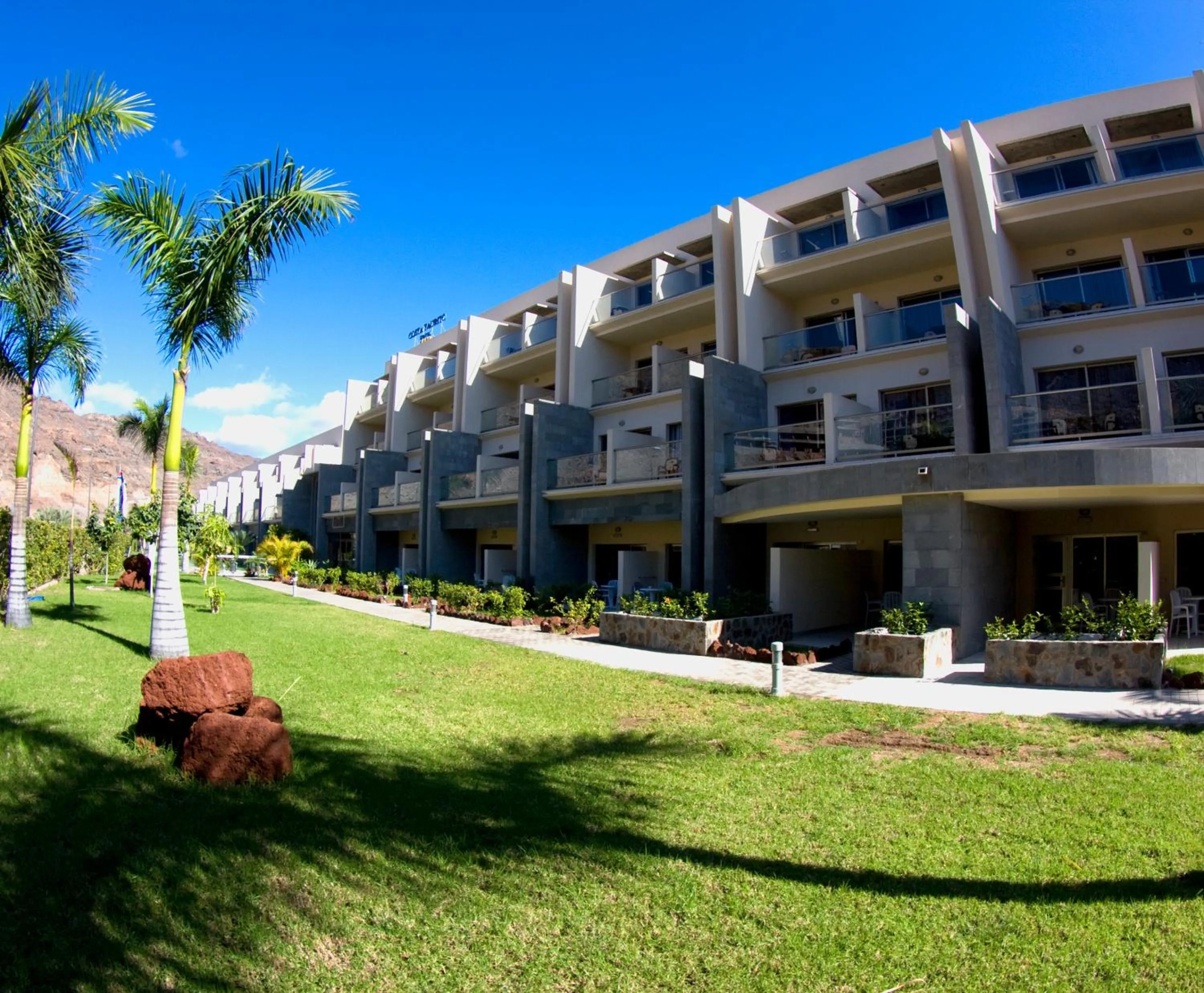 Facade/entrance in Hotel LIVVO Costa Taurito & Aquapark