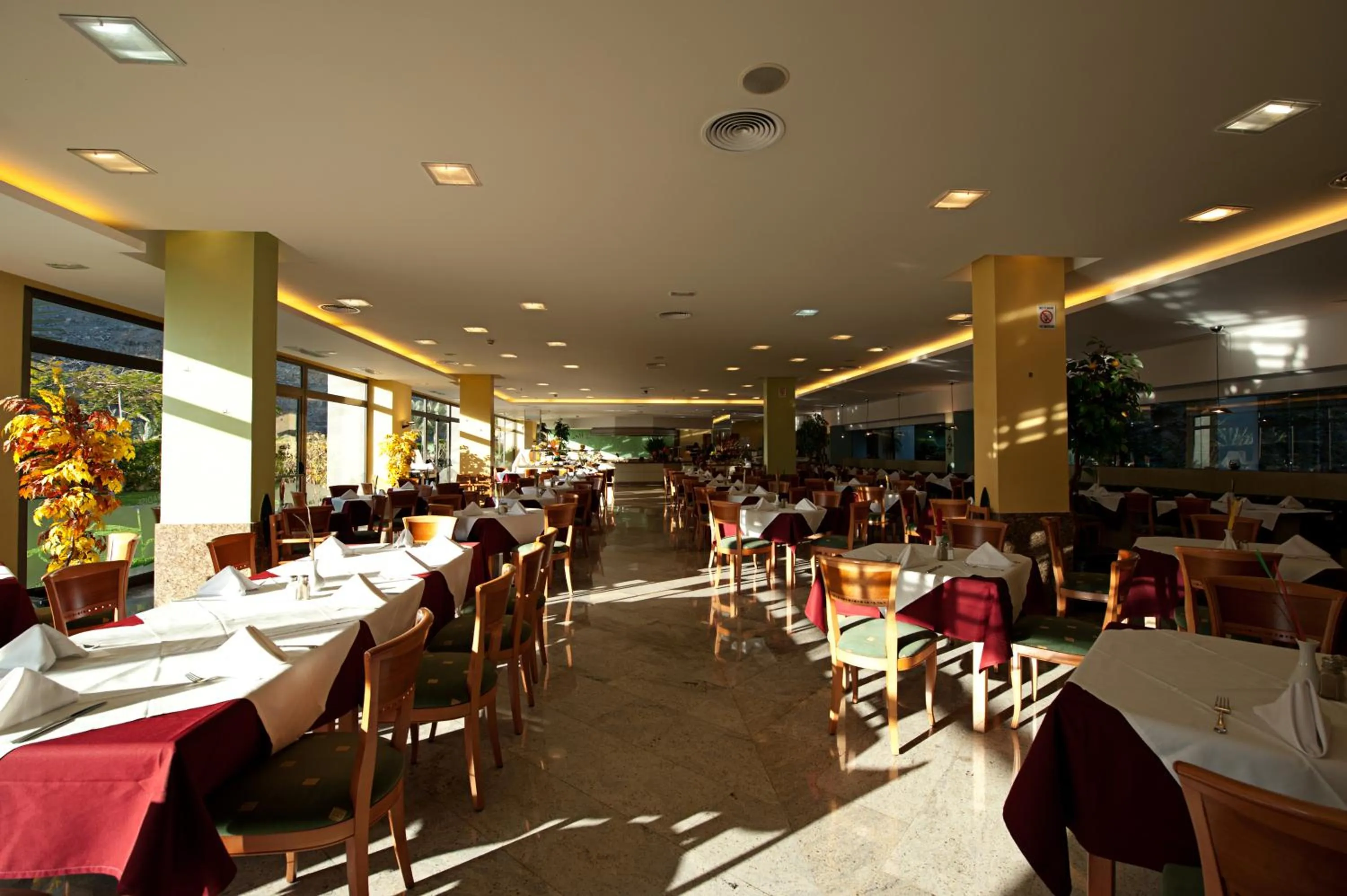 Dining area in Hotel LIVVO Costa Taurito & Aquapark