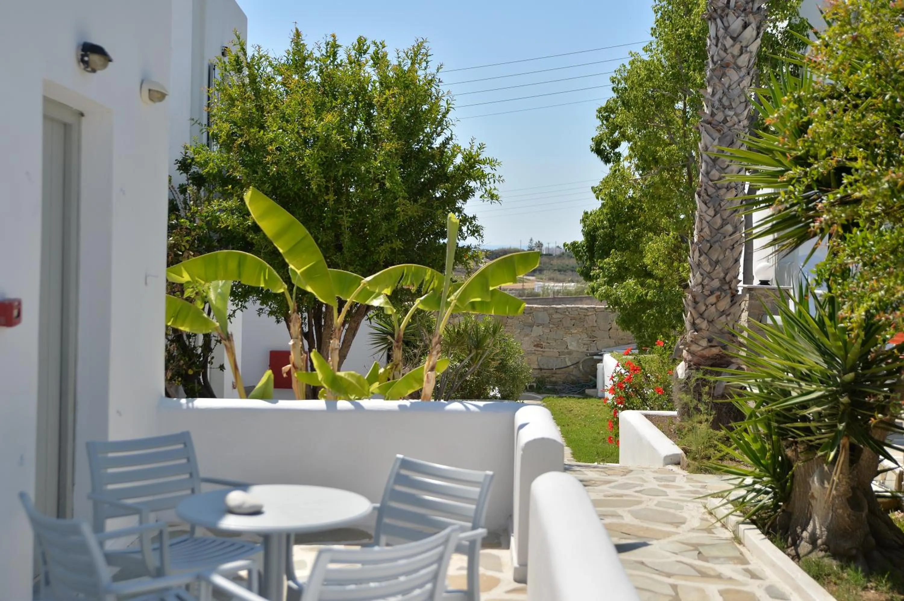 Garden in Summer Shades Hotel - ex Arkoulis