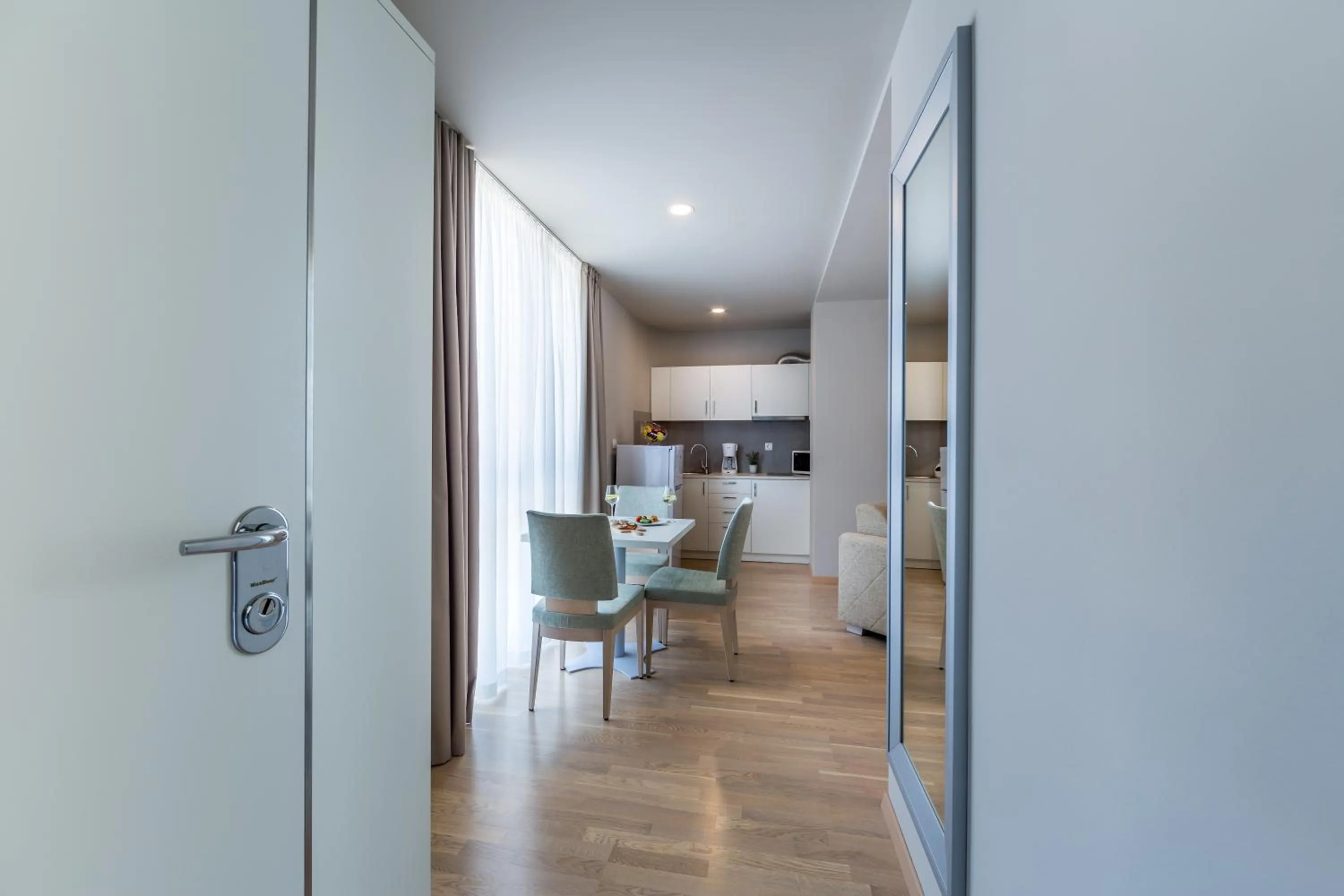 Kitchen or kitchenette in Apartments & Rooms Preelook