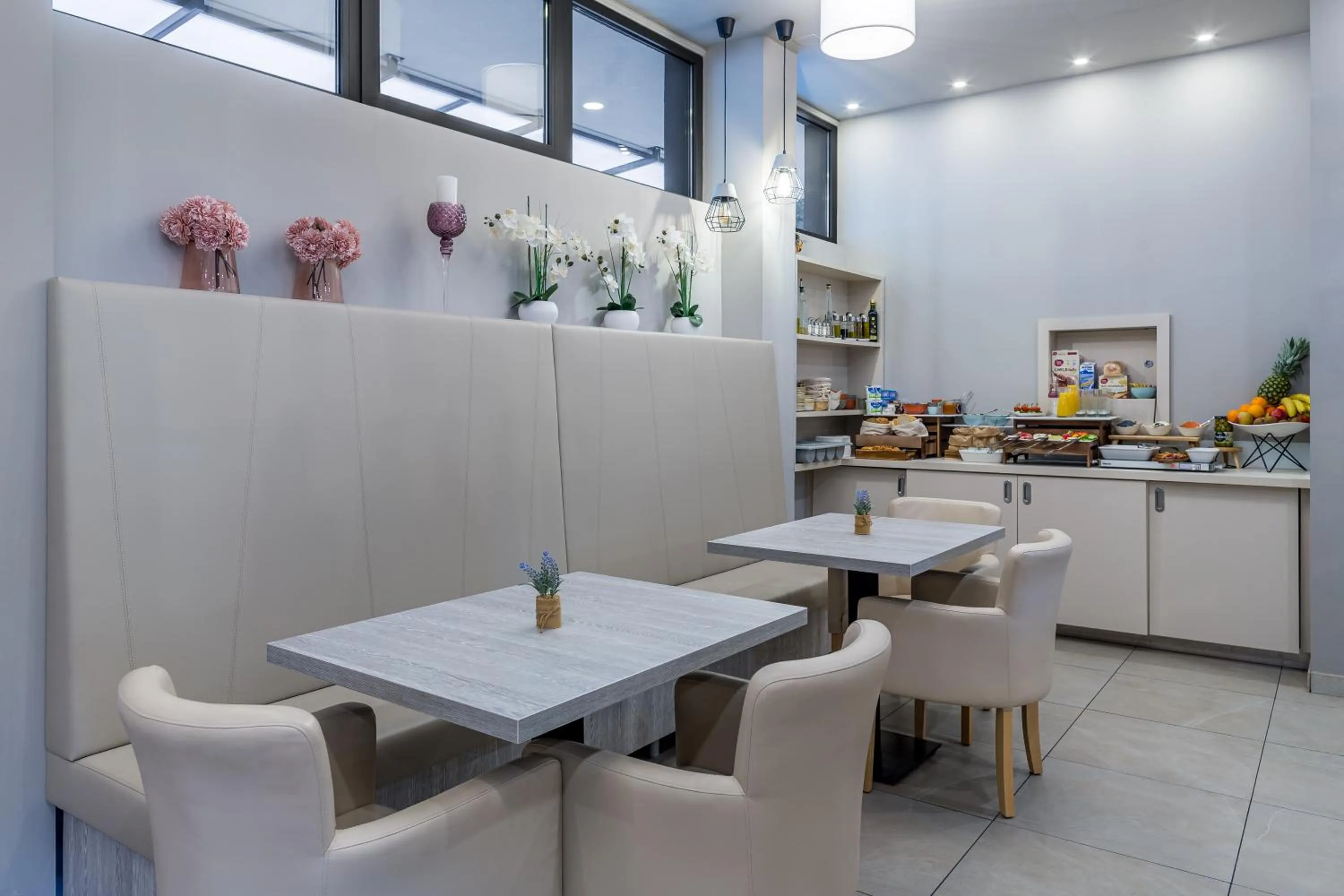 Restaurant/places to eat in Apartments & Rooms Preelook