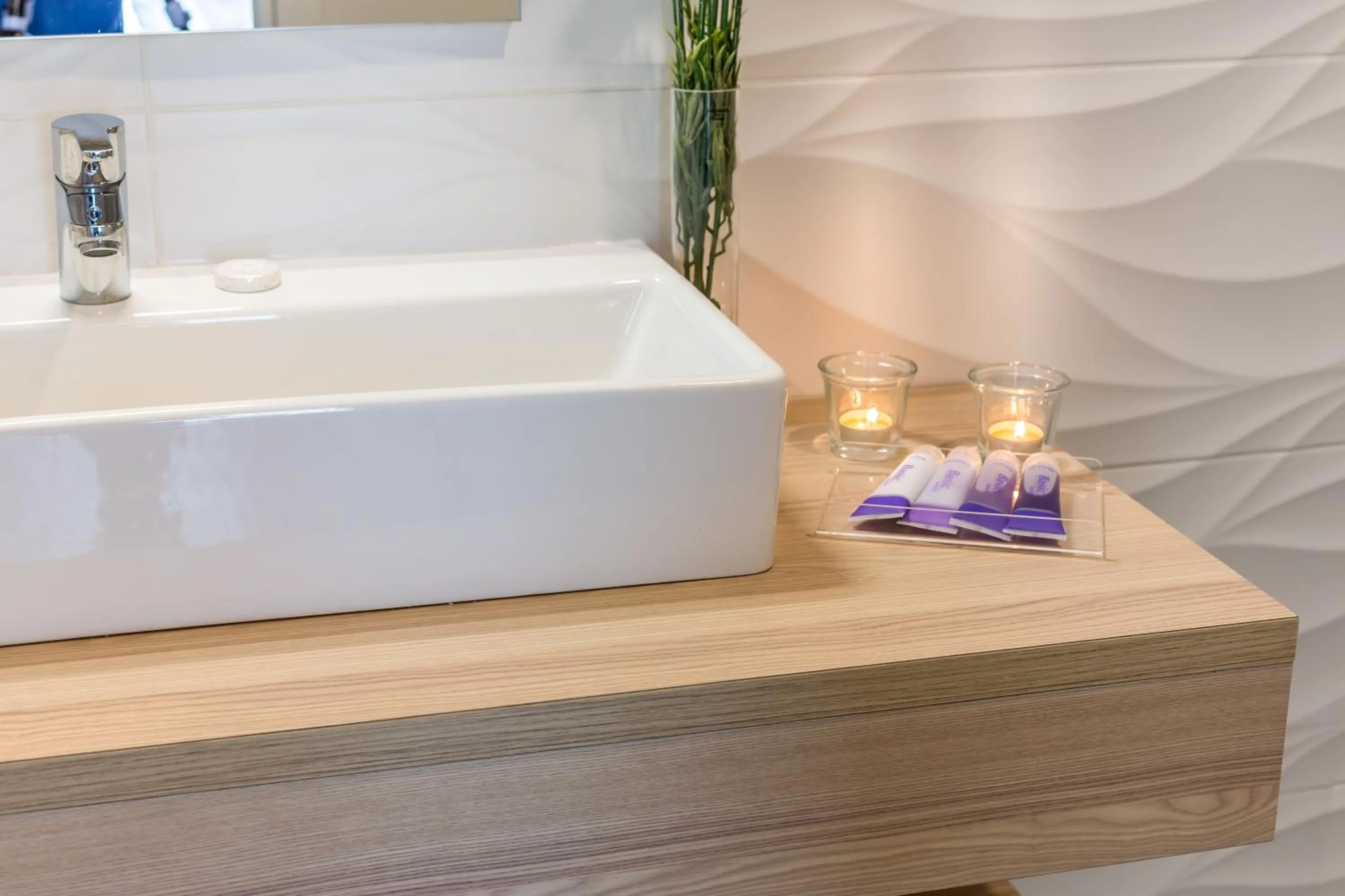 Bathroom in Apartments & Rooms Preelook