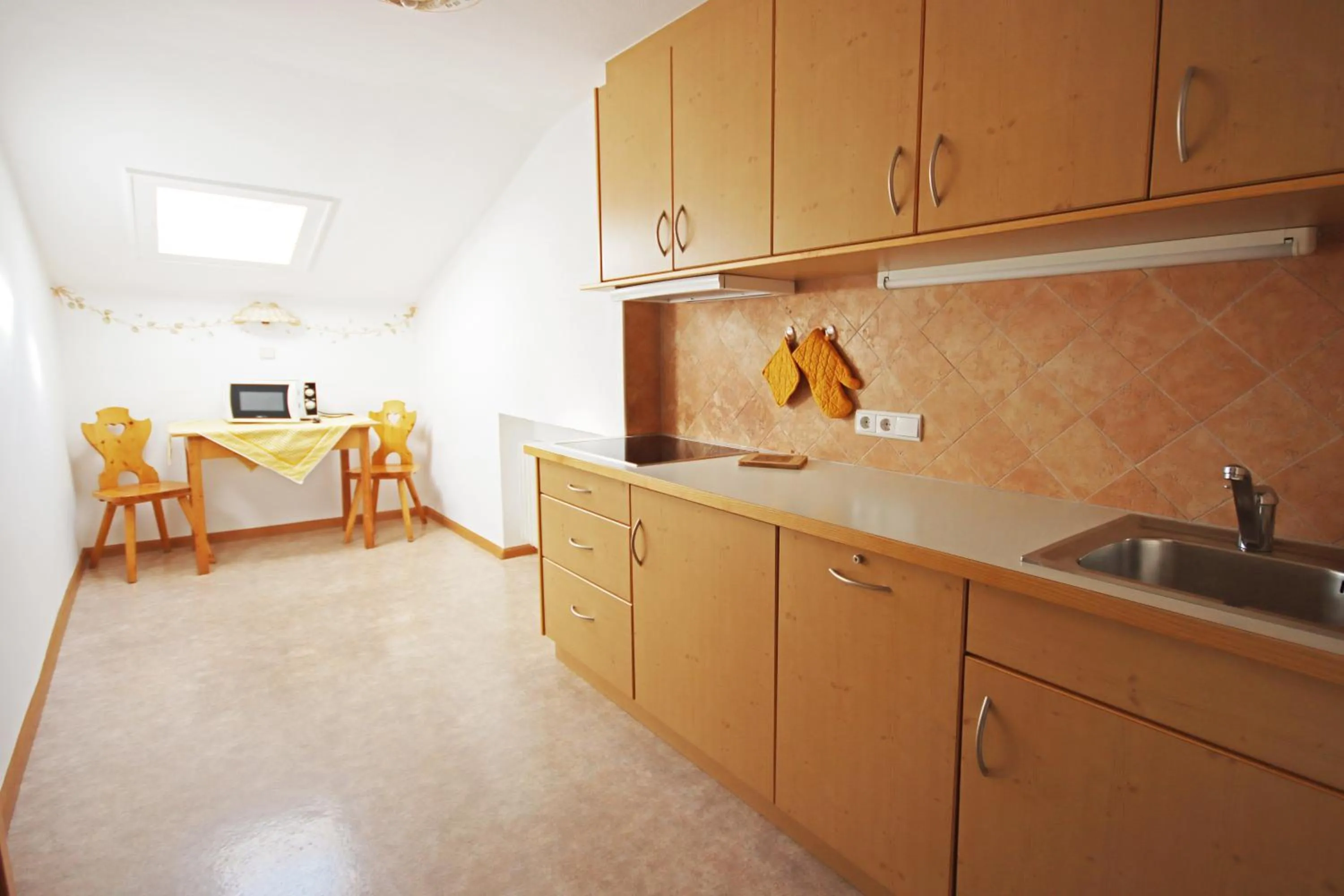 Coffee/tea facilities in Aurturist S Candido Roulette