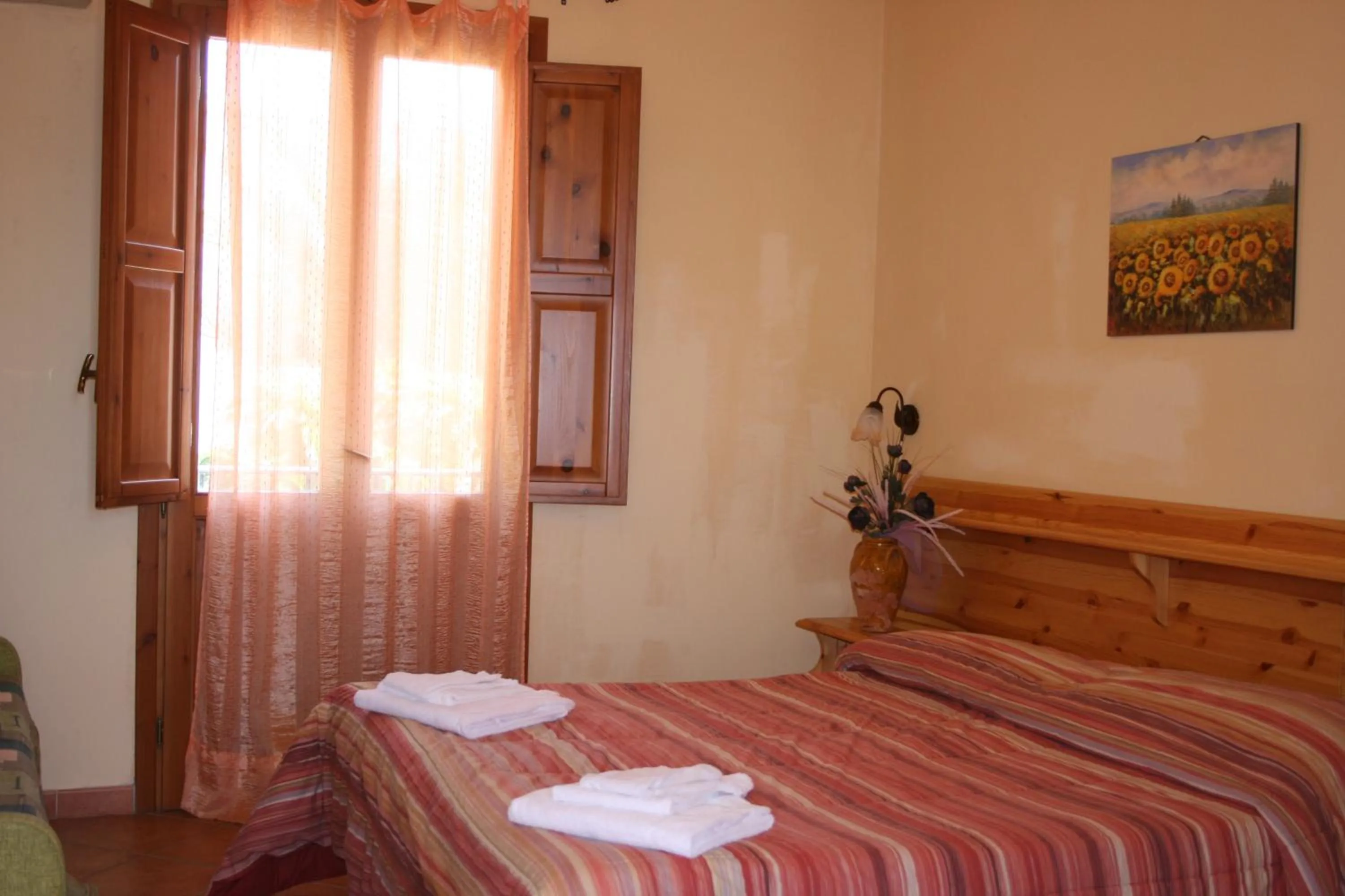 Photo of the whole room, Bed in Hotel Il Cortile