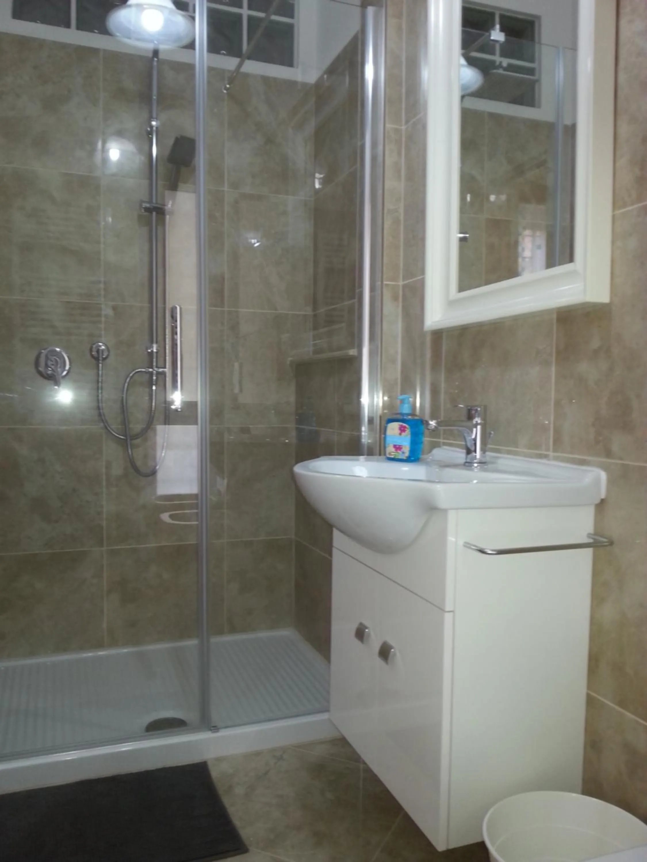 Shower in Bed And Breakfast Corticella 24