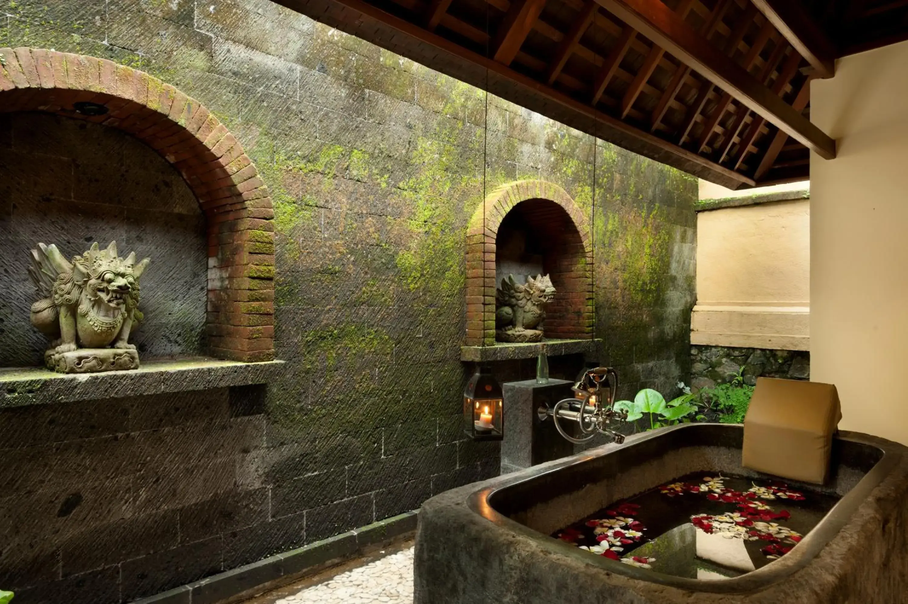 Bathroom in Komaneka at Tanggayuda Ubud Bathroom in Komaneka at Tanggayuda Ubud