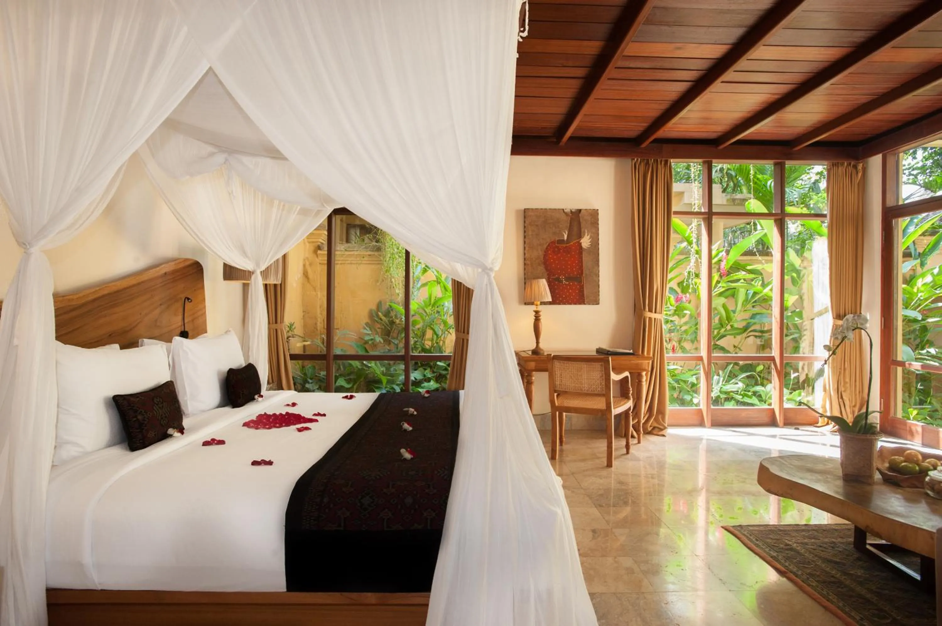 Photo of the whole room, Bed in Komaneka at Tanggayuda Ubud