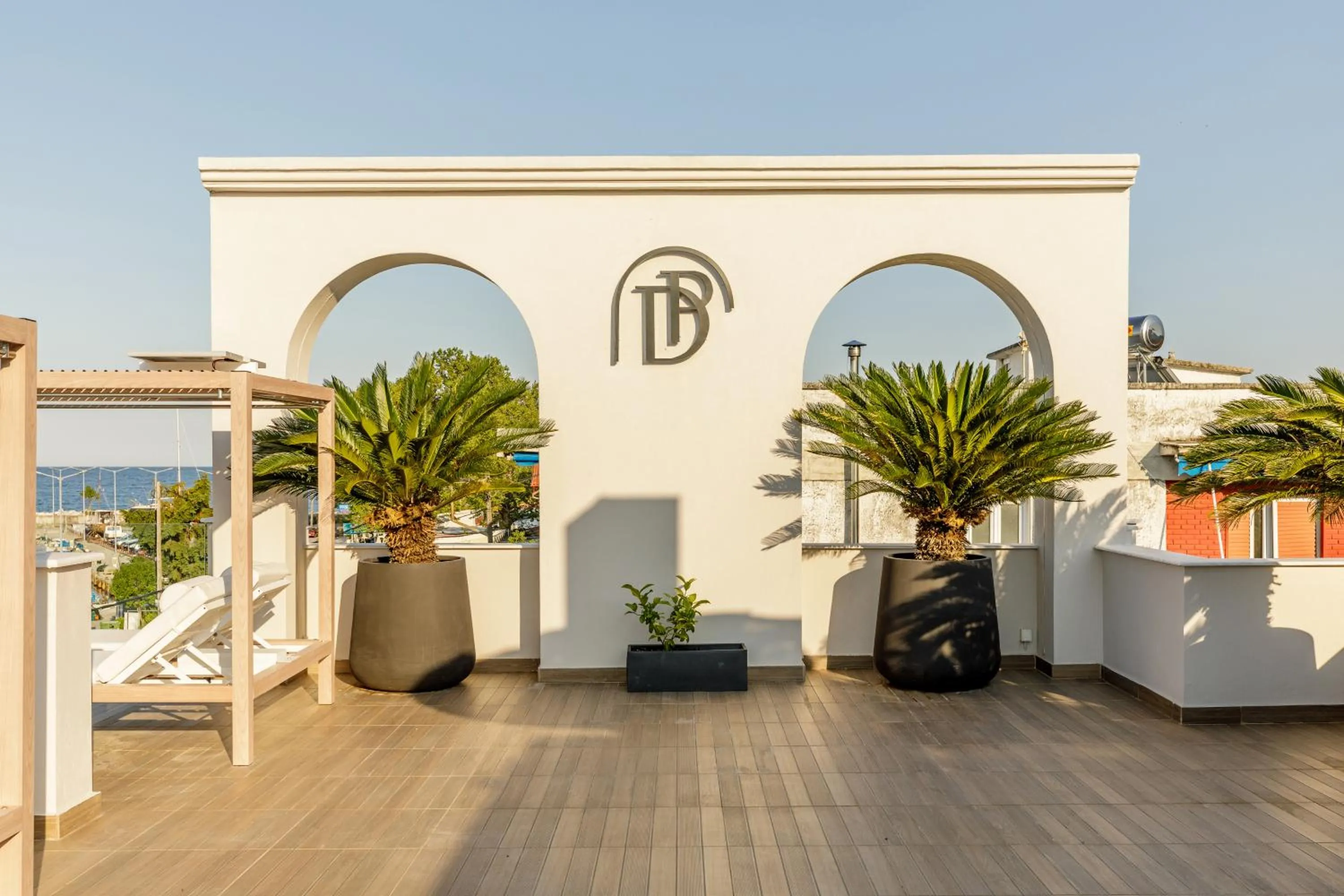 sunbed in Diverso Platamon, Luxury Hotel & Suites