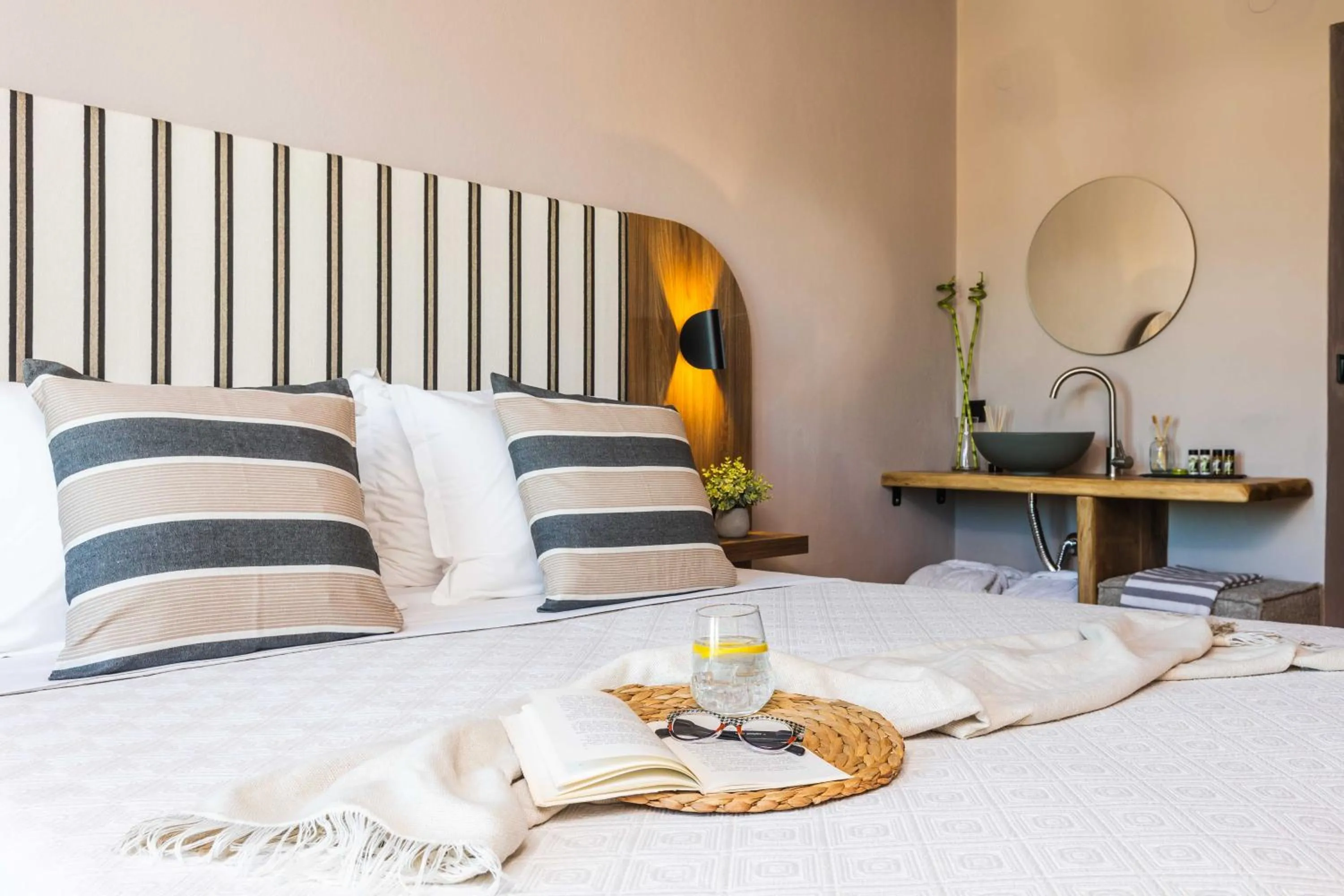 Bedroom, Bed in Casa Blue Hotel, Philian Hotels and Resorts