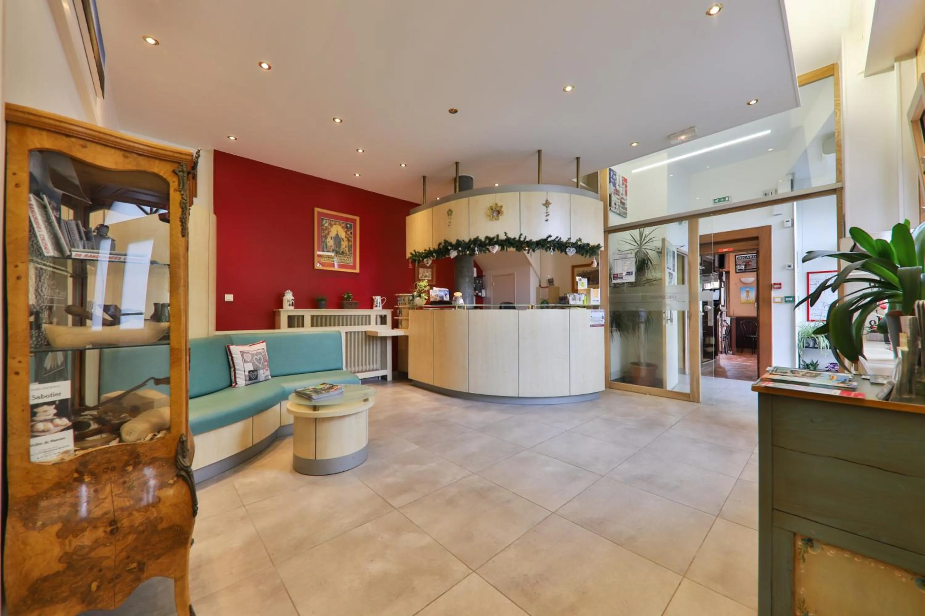 Lobby or reception in Hôtel Bar Des Vosges