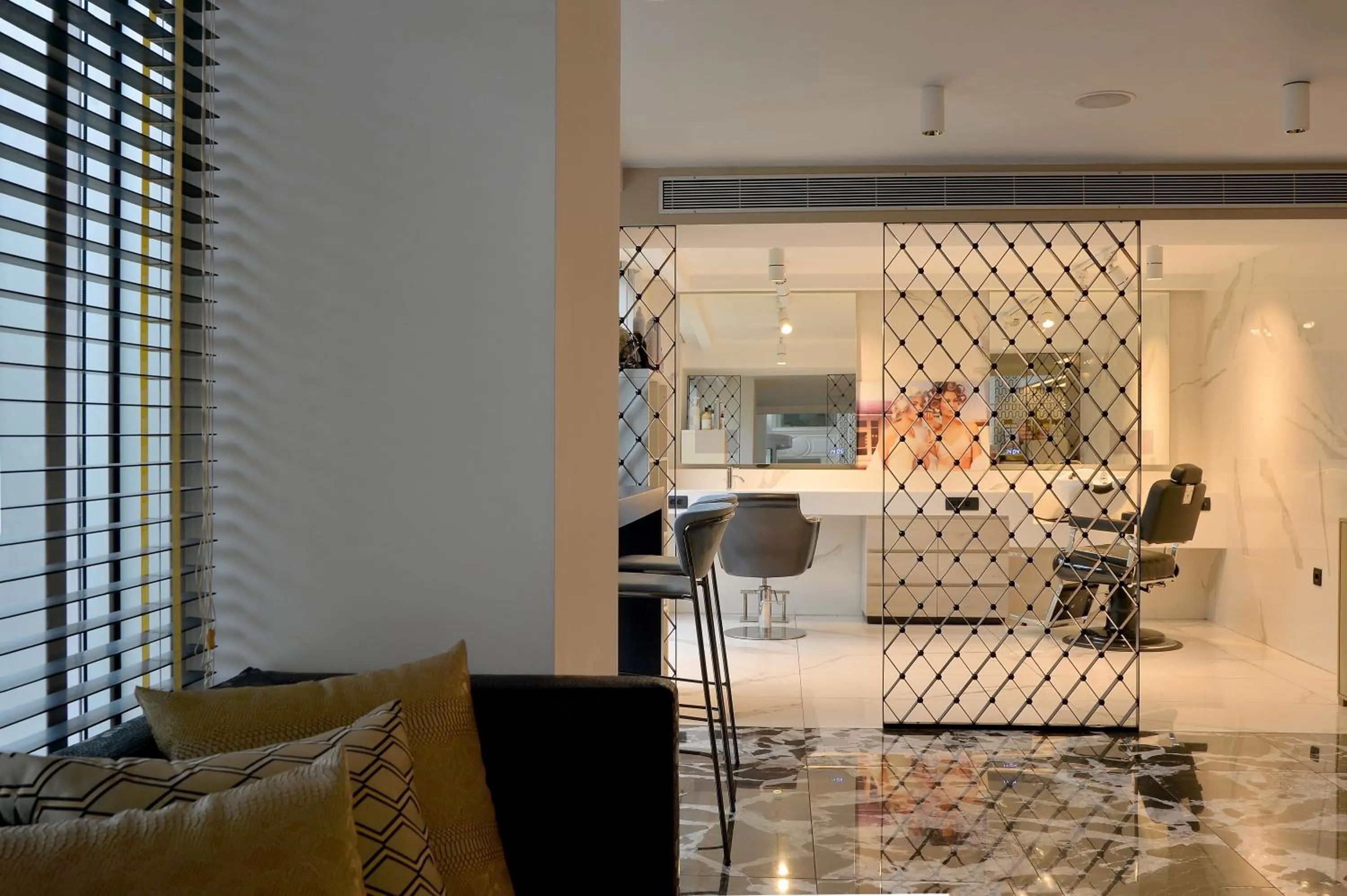 hair dresser in Airotel Stratos Vassilikos Hotel