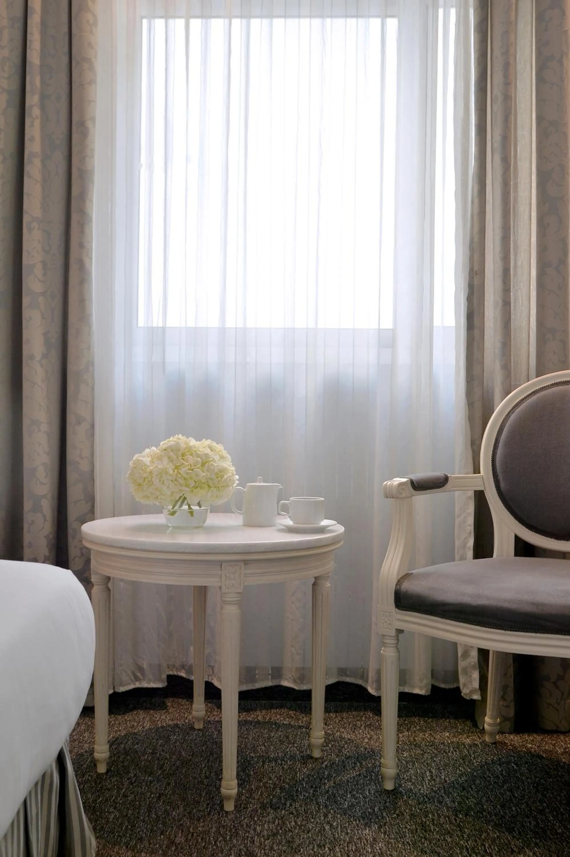 Living room in Airotel Stratos Vassilikos Hotel