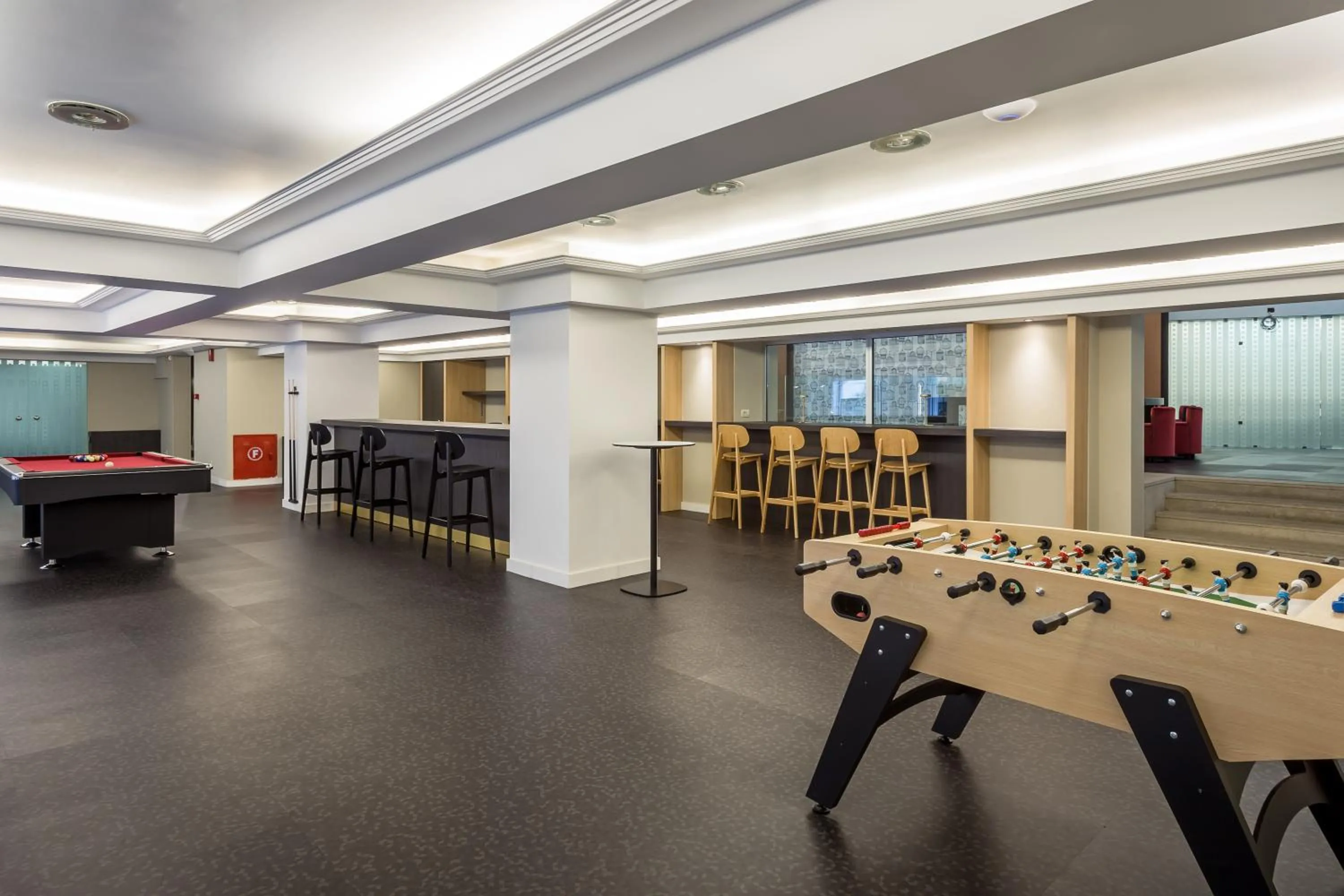 Entertainment in Airotel Stratos Vassilikos Hotel