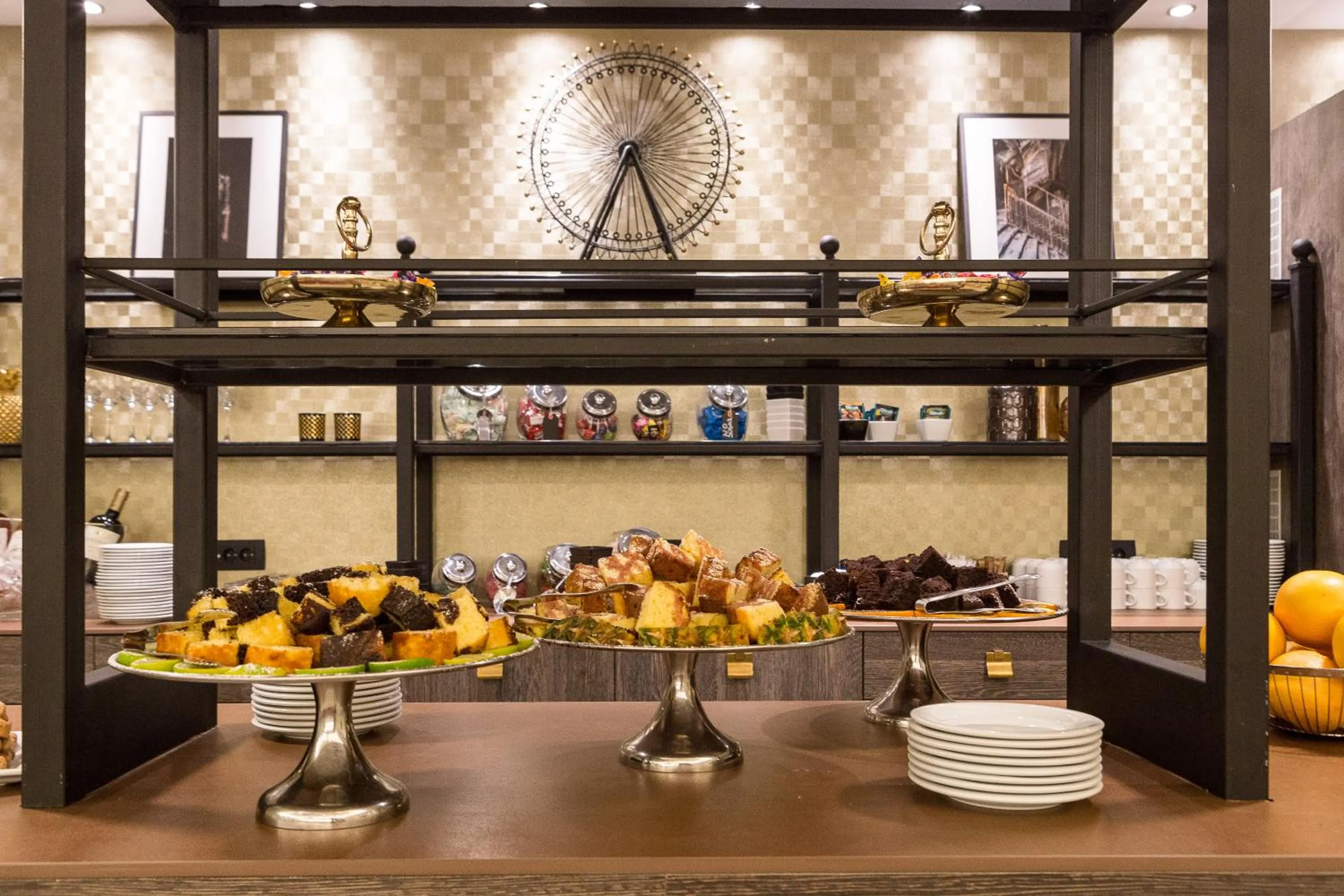 Food and drinks in Airotel Stratos Vassilikos Hotel