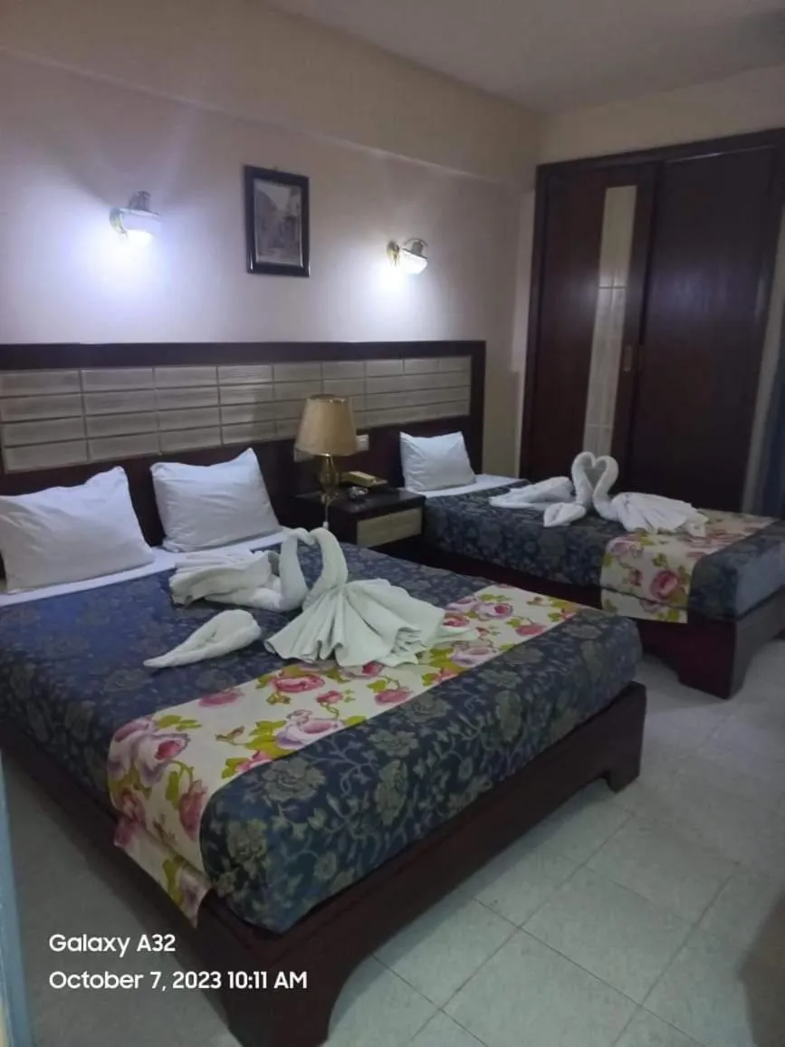 Bed in Windsor Hotel Luxor 中國人之家