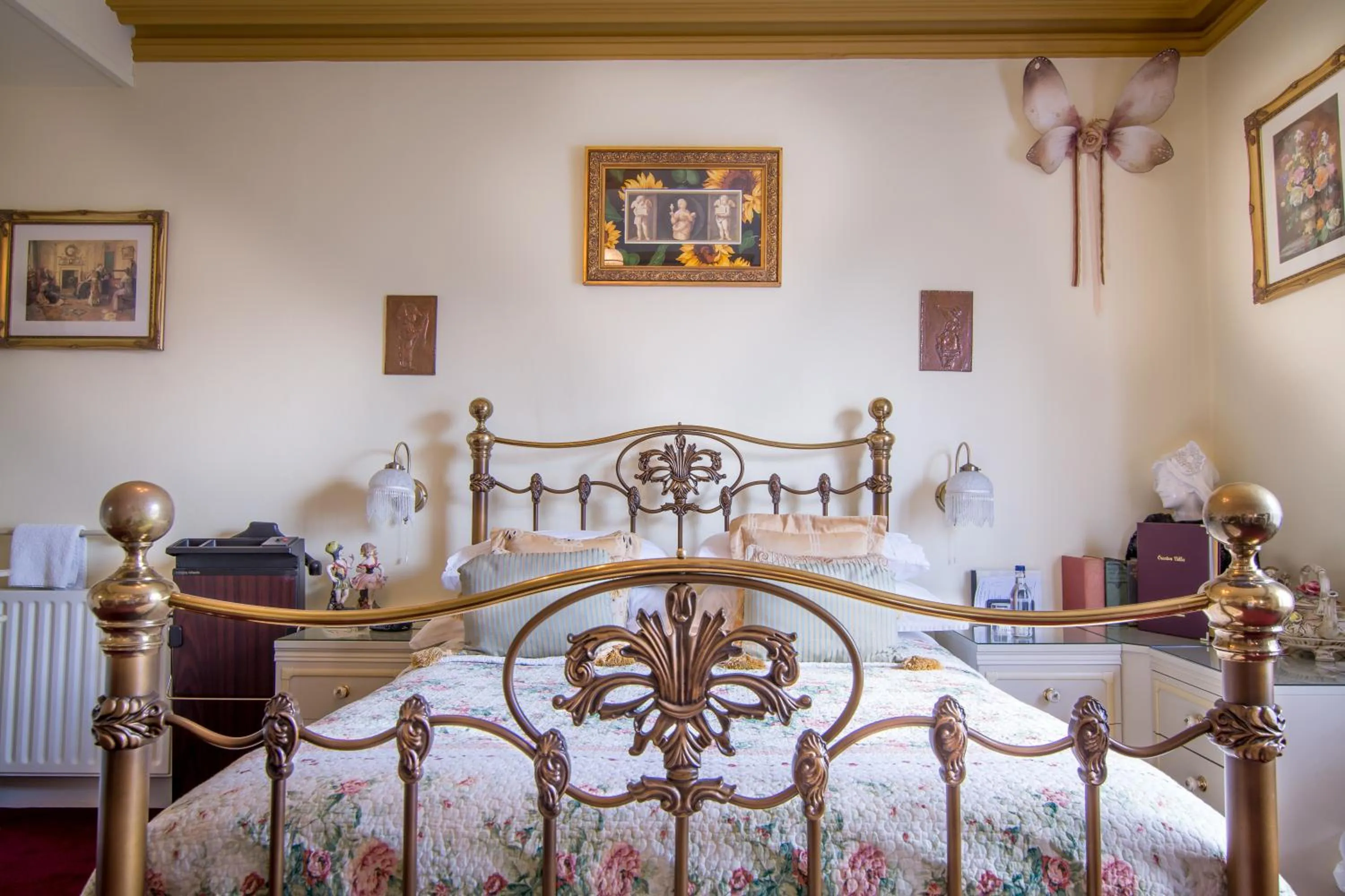 Bed in Creston Villa Guest House